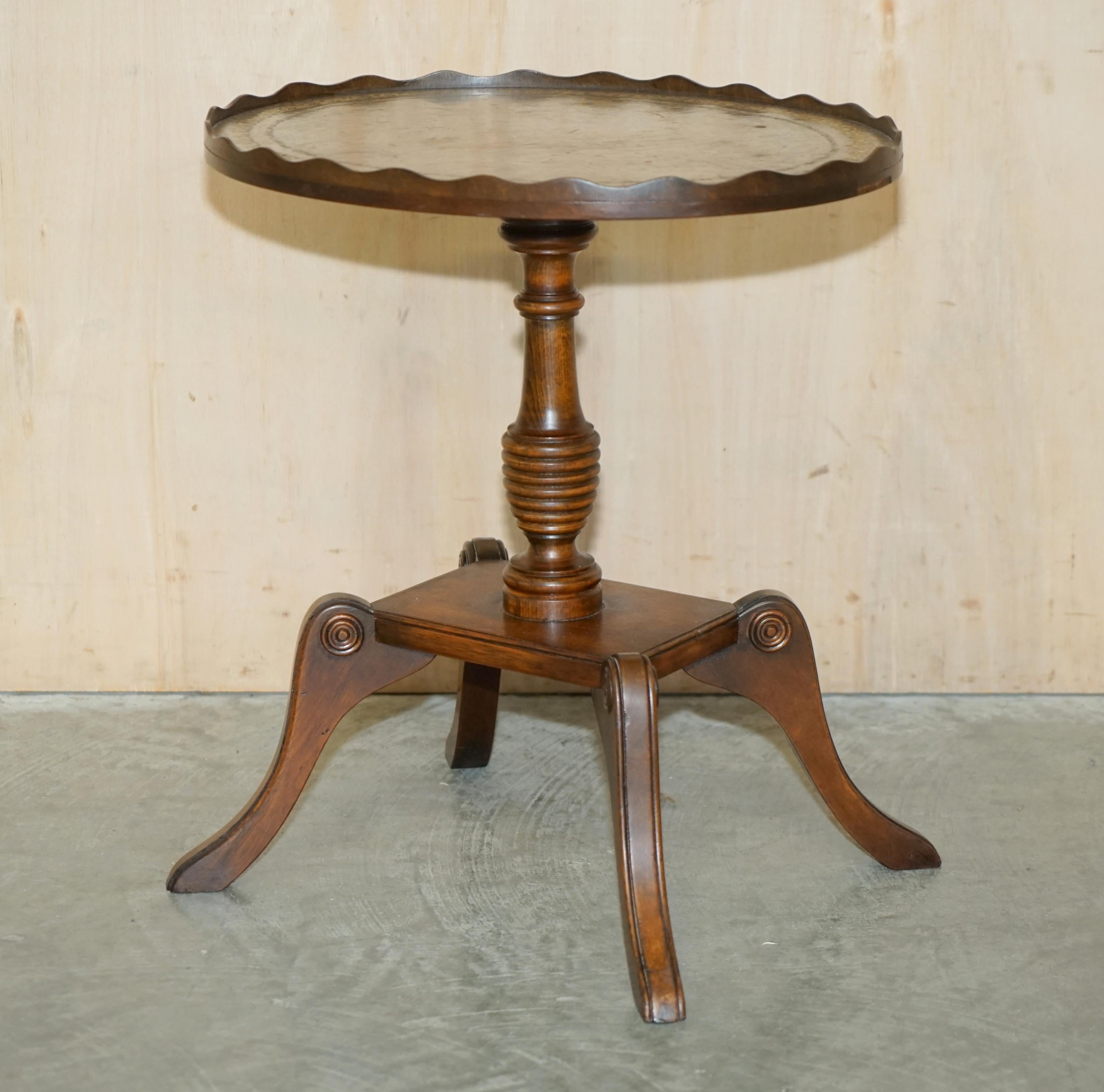 Pair of Flamed Hardwood Green Leather Oval Gallery Railed Side End Lamp Tables 8