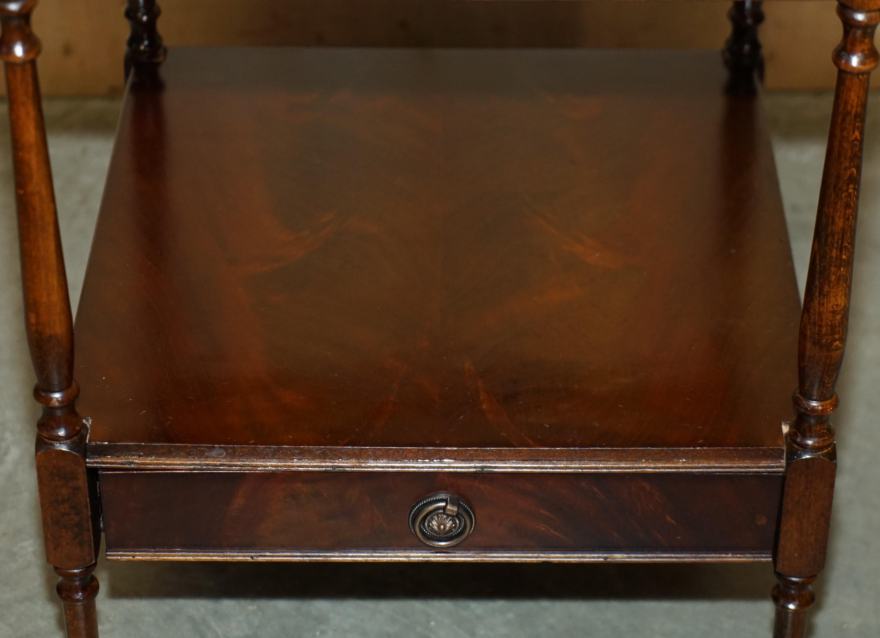 PAIR OF FLAMED HARDWOOD TWO TIER SIDE END LAMP WINE TABLES WITH SINGLE DRAWERs For Sale 10
