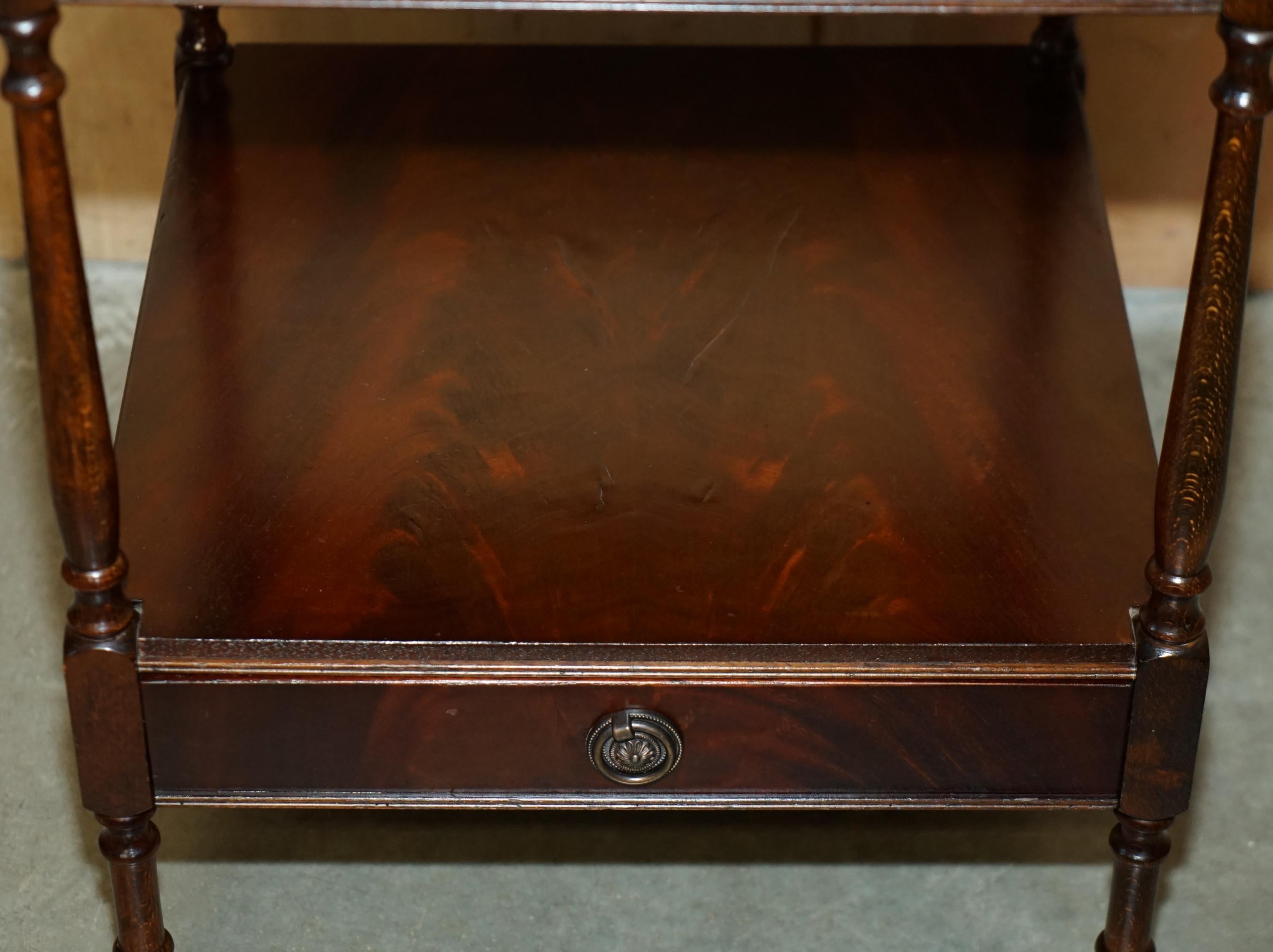 PAIR OF FLAMED HARDWOOD TWO TIER SIDE END LAMP WINE TABLES WITH SINGLE DRAWERs In Good Condition For Sale In West Sussex, Pulborough