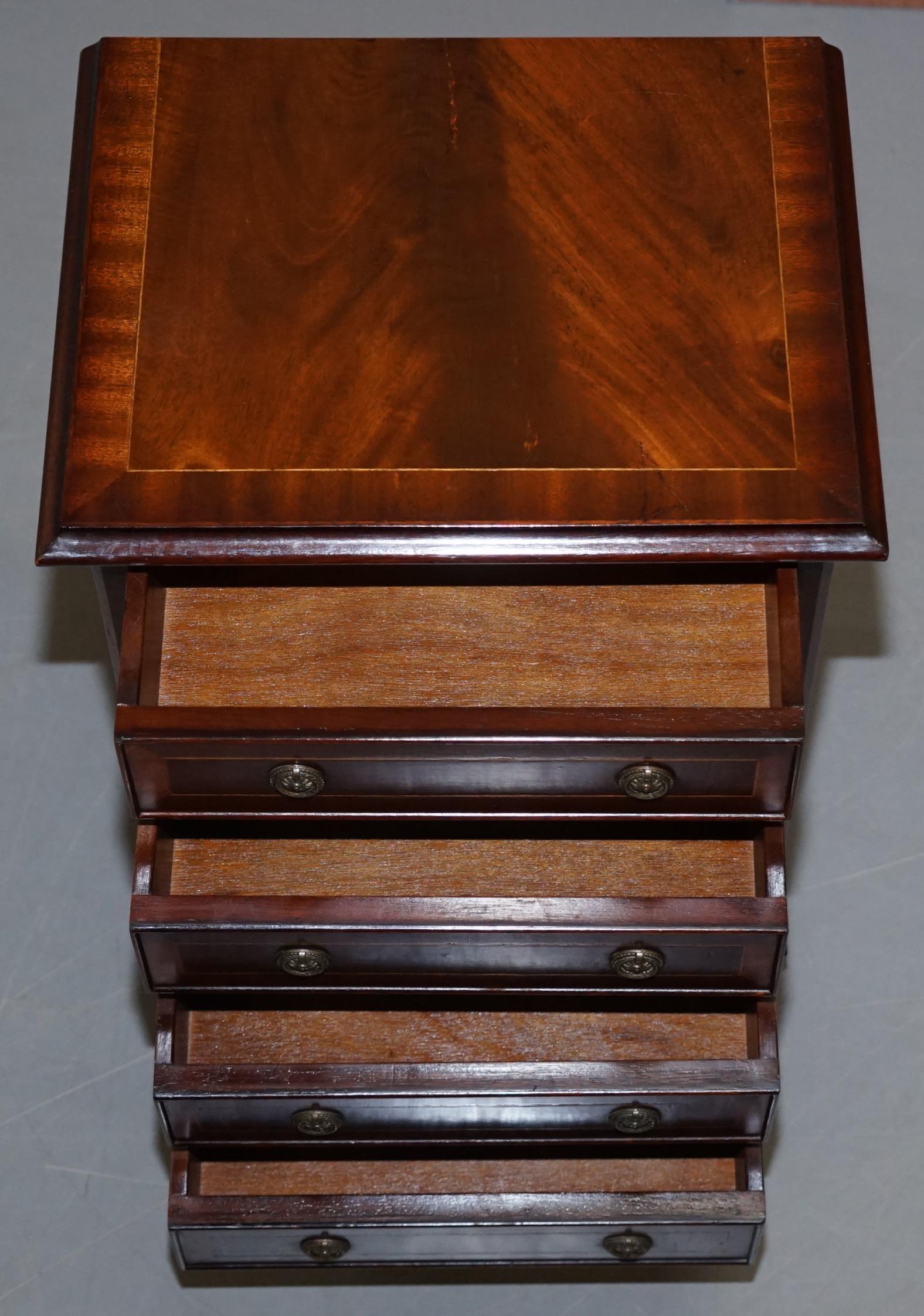 Pair of Flamed Mahogany Bedside Lamp Wine End Table Sized Chest of Drawers 14