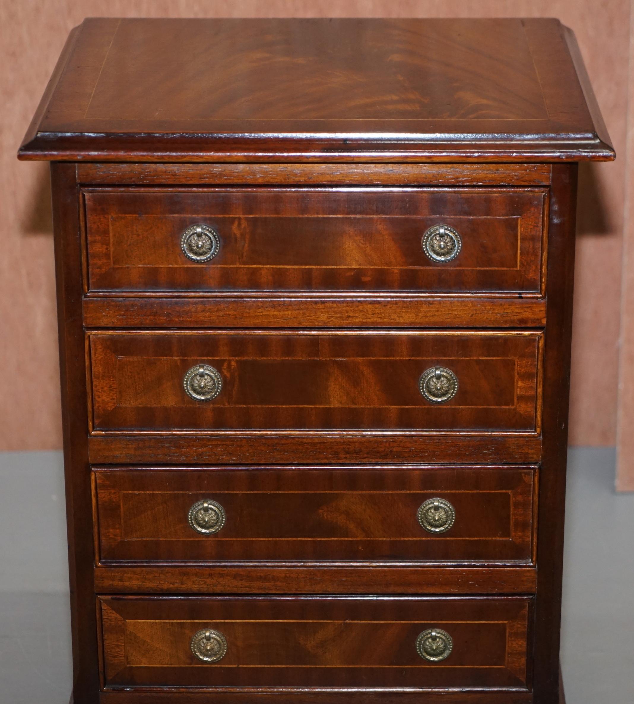 Hand-Crafted Pair of Flamed Mahogany Bedside Lamp Wine End Table Sized Chest of Drawers
