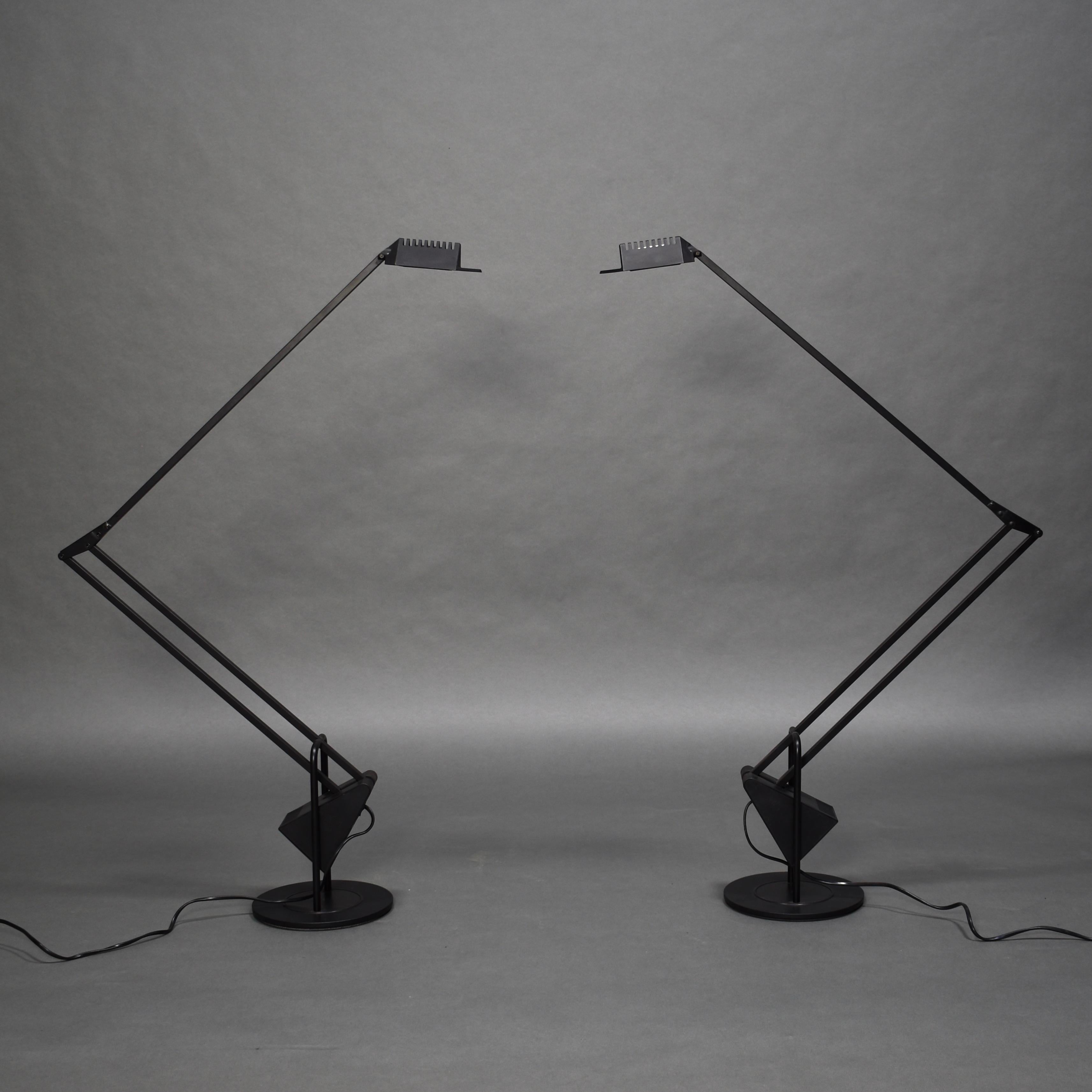 Pair of ‘Flamingo’ counterweight table / floor lamps by Fridolin Naef for Luxo – Italy, 1980’s. 
The height of the lamps also makes them suitable for floor lamp use.

Designer: Fridolin Naef

Manufacturer: Luxo

Country: Italy

Model: