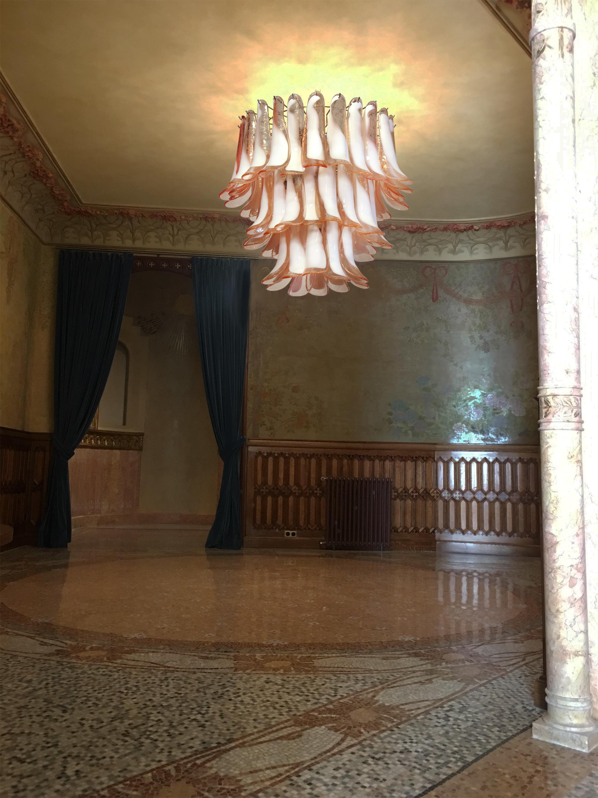 Pair of 'Flamingo' Italian Petal Chandeliers, Murano 6