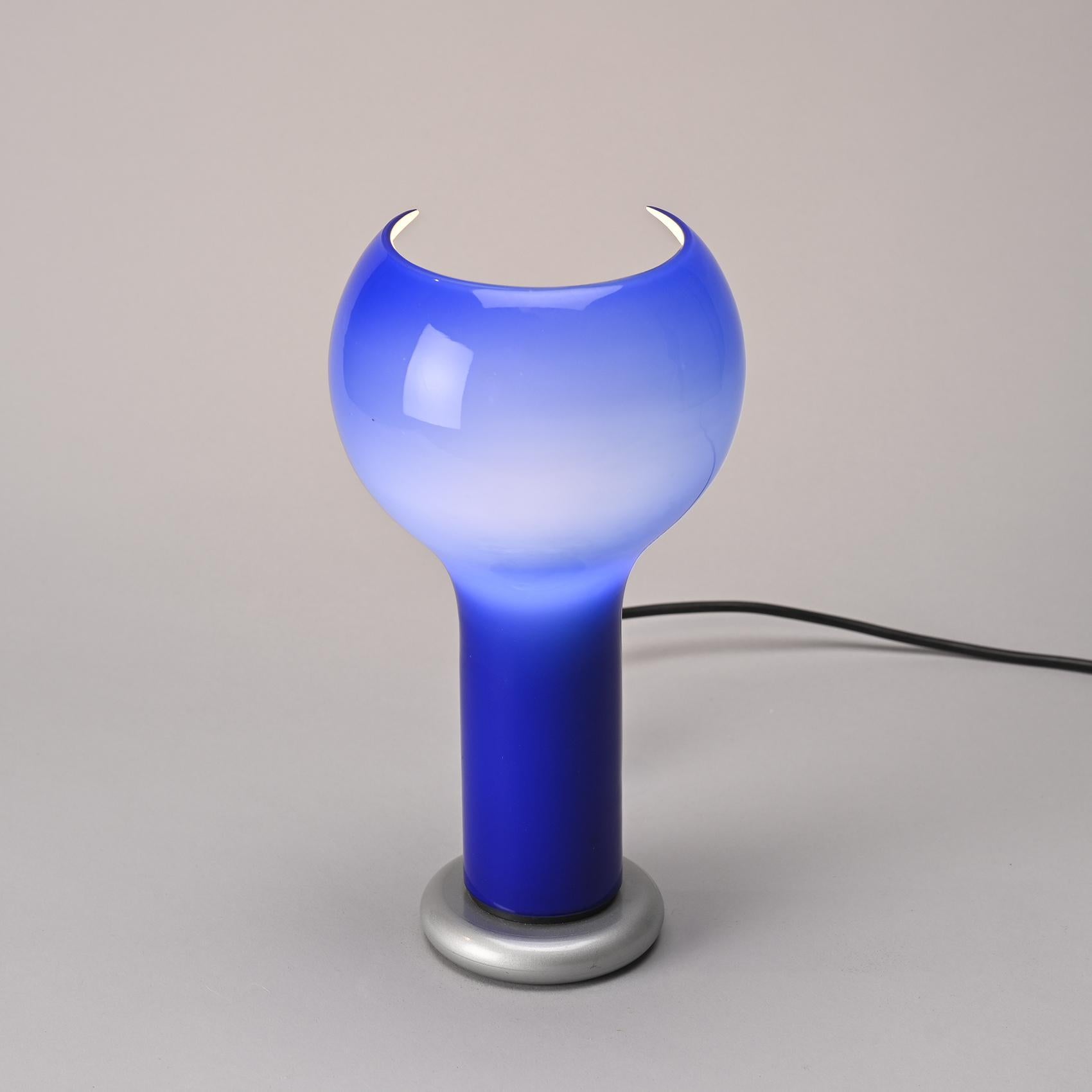 Pair of Flash lamps, tribute to Joe Colombo, Oluce circa 1990 4