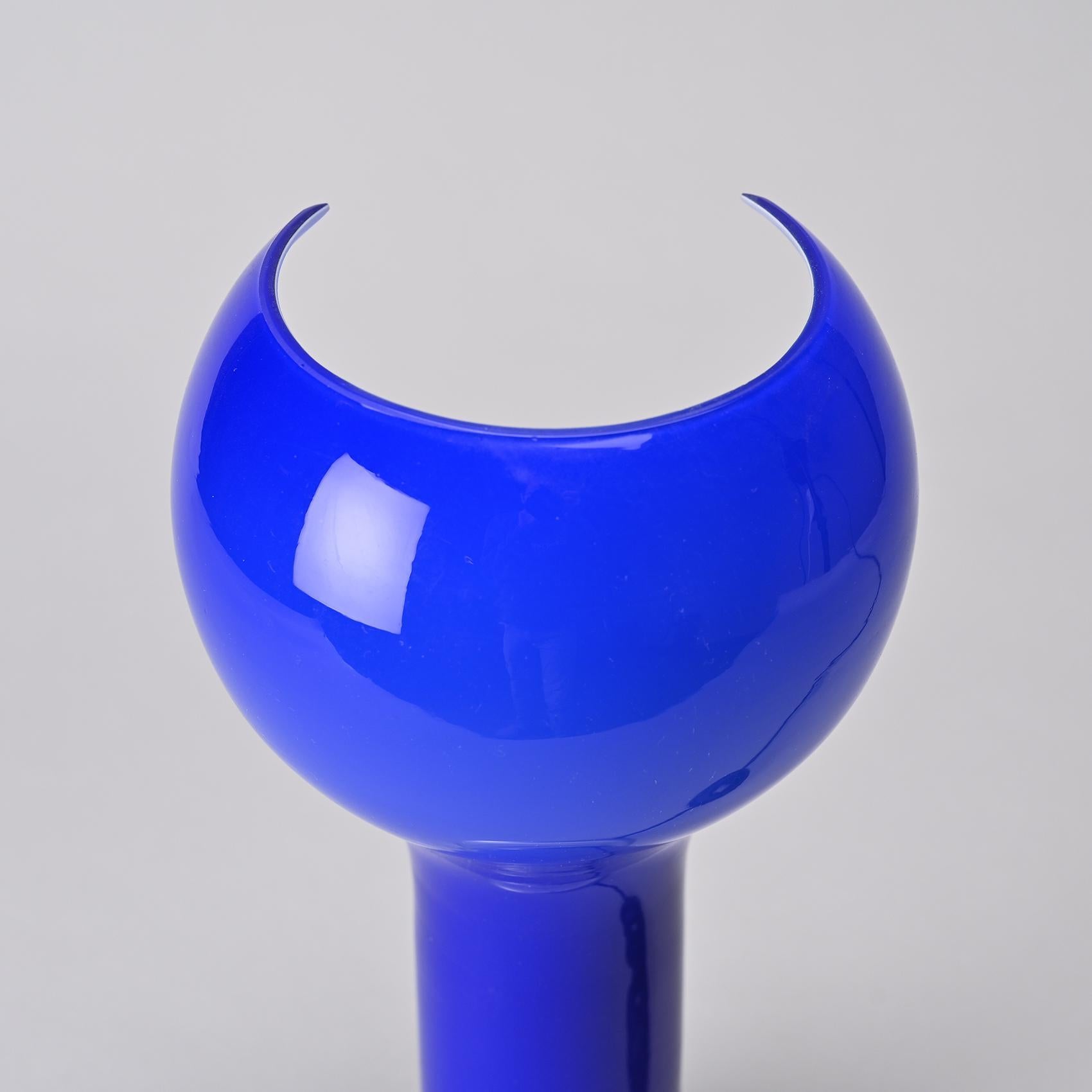 Post-Modern Pair of Flash lamps, tribute to Joe Colombo, Oluce circa 1990