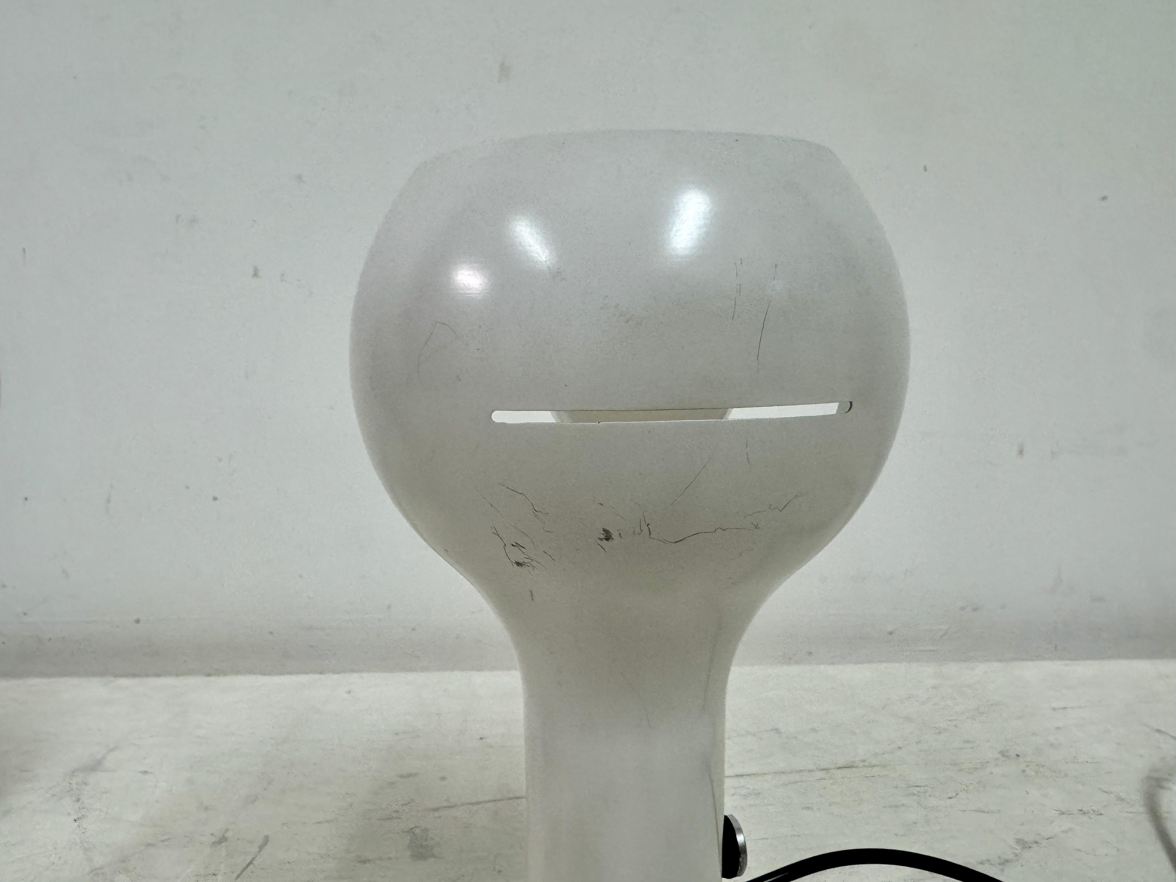 Pair of 'Flash' Model 2207 Table Lamps by Joe Colombo for O-Luce, Italy, 1960s For Sale 3