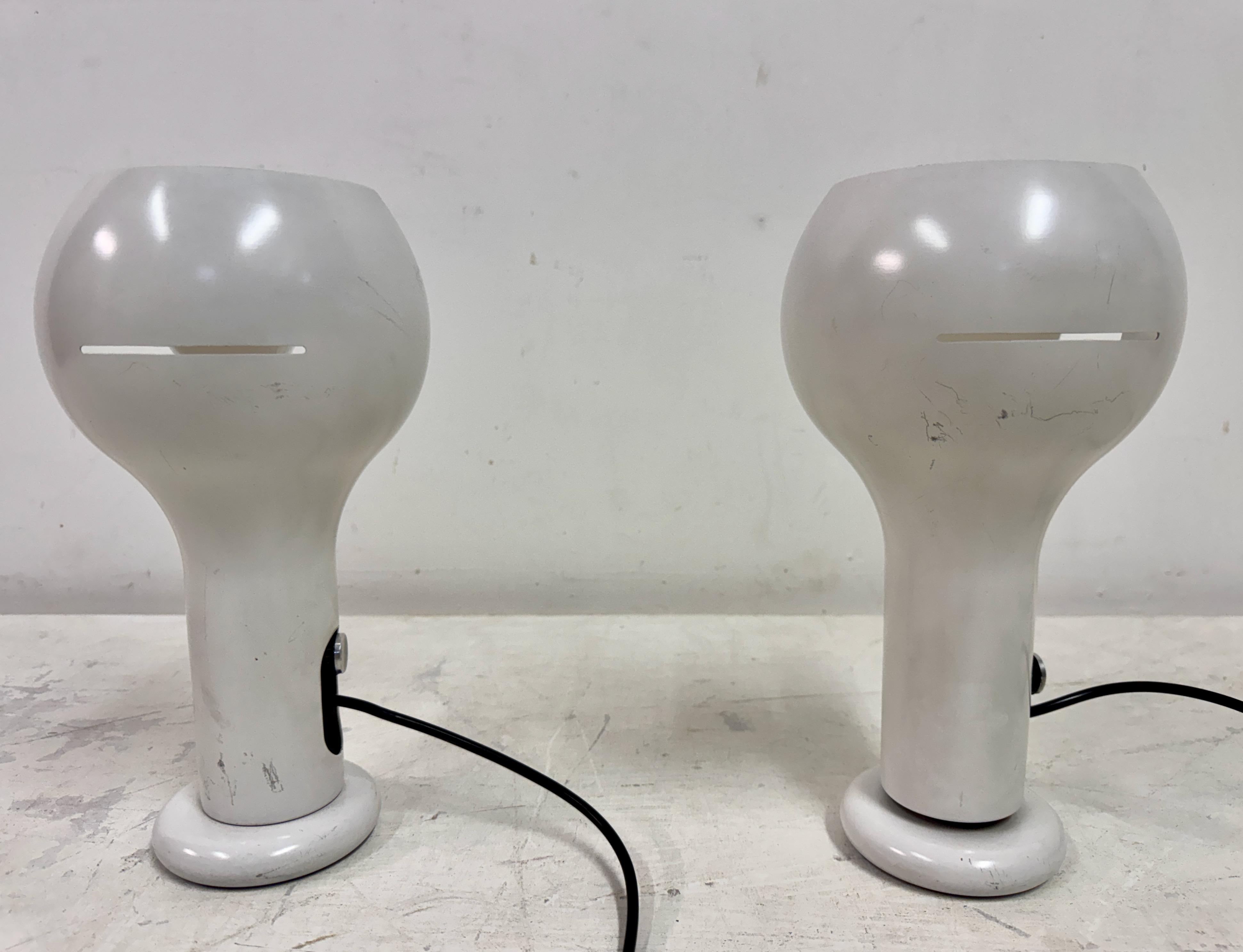 Mid-Century Modern Pair of 'Flash' Model 2207 Table Lamps by Joe Colombo for O-Luce, Italy, 1960s For Sale