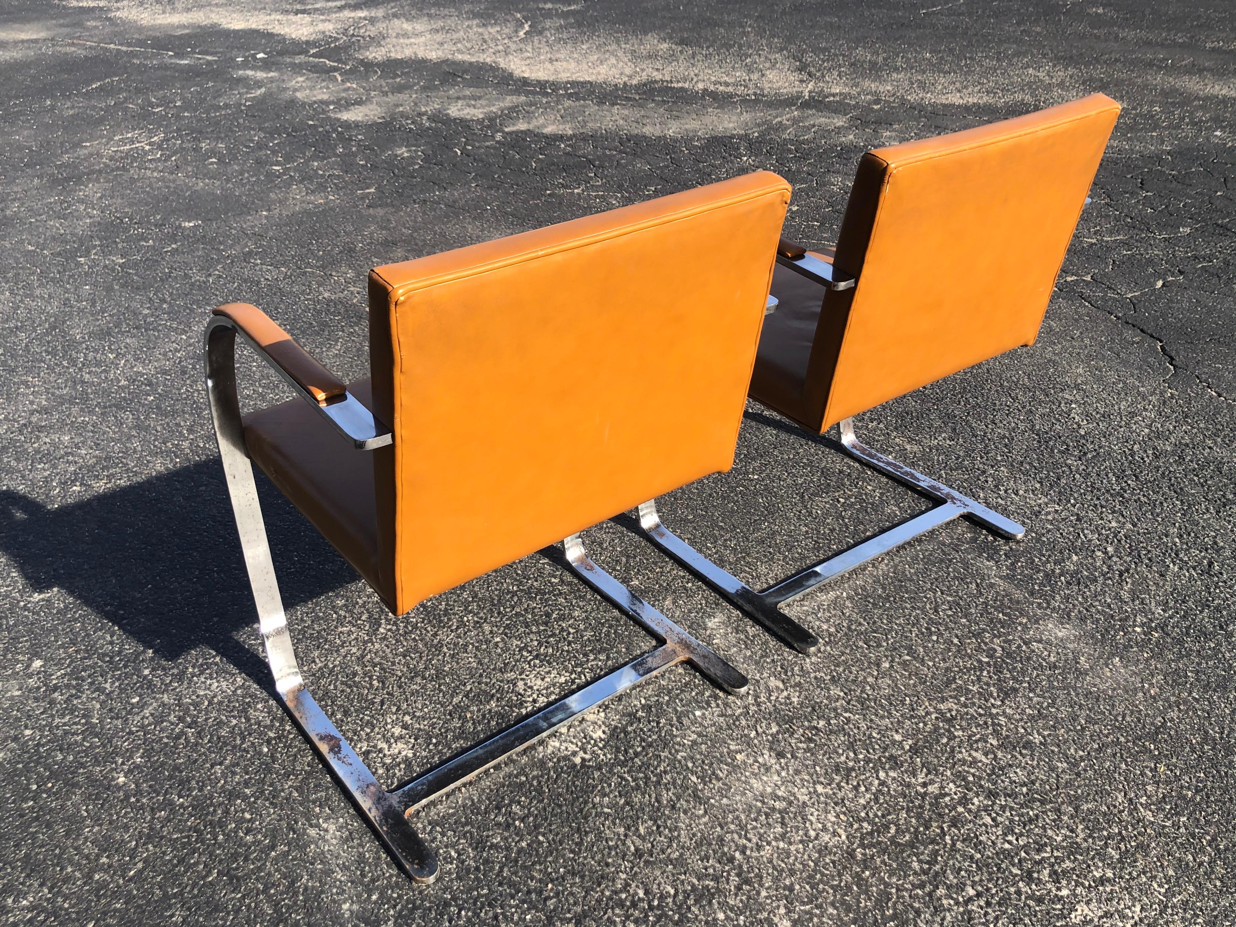 Pair of Flat Bar Brno Chairs in the Style of Ludwig Mies van der Rohe 4
