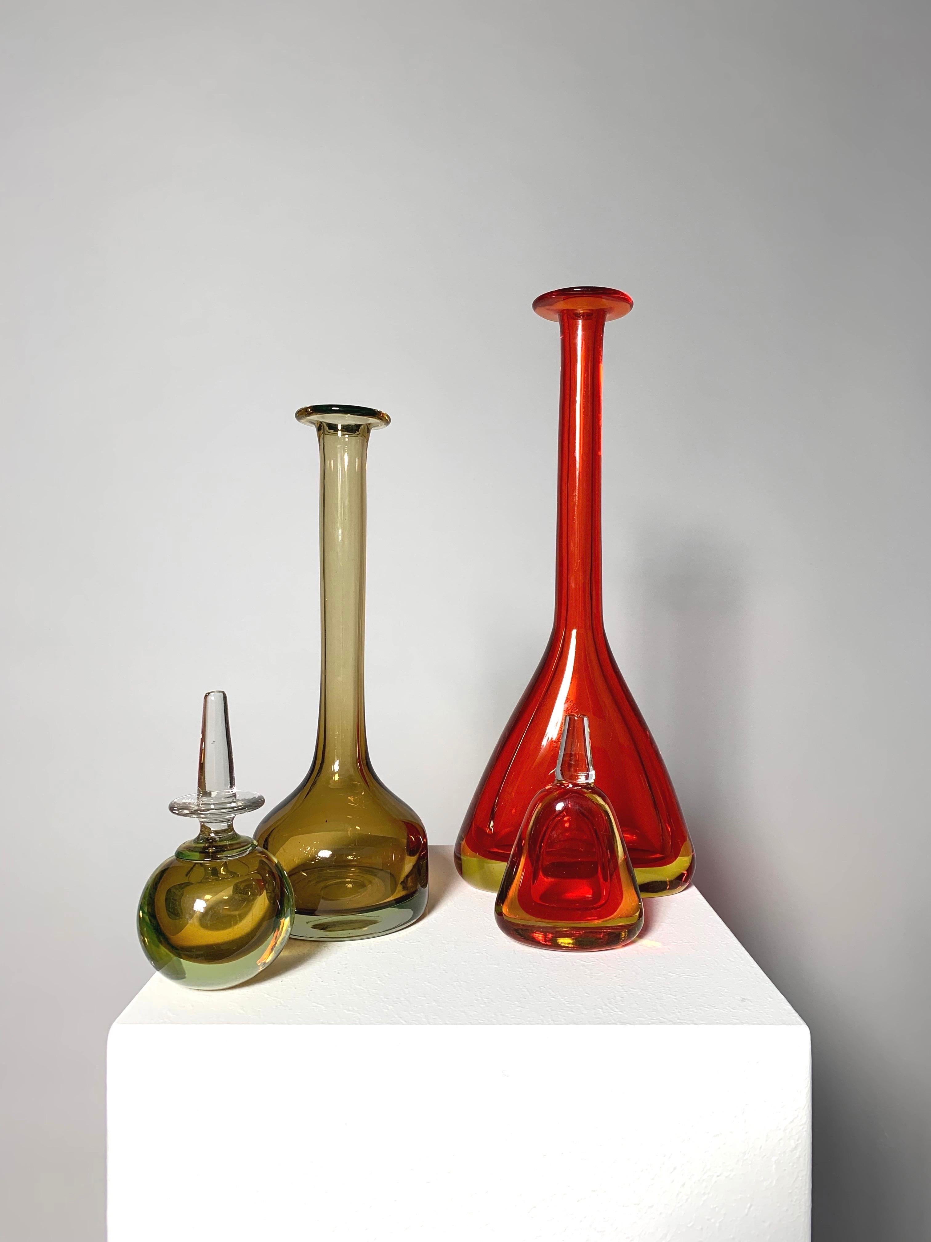 Pair of Flavio Poli Murano Glass Bottles Seguso Vetri d'Arte, Italy, 1960s In Good Condition In Basel, BS