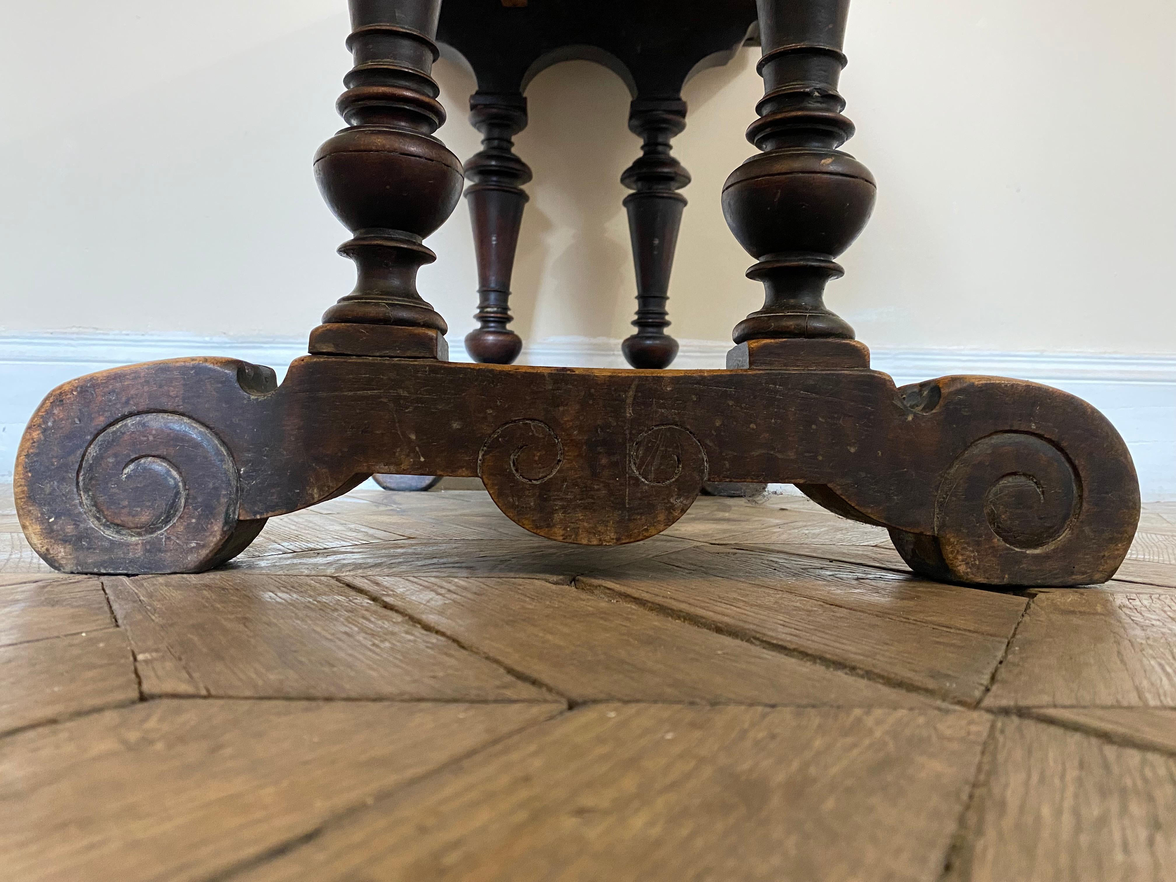Pair of Flemish Estaminet Table - Late 18th - France Or Belgium For Sale 5
