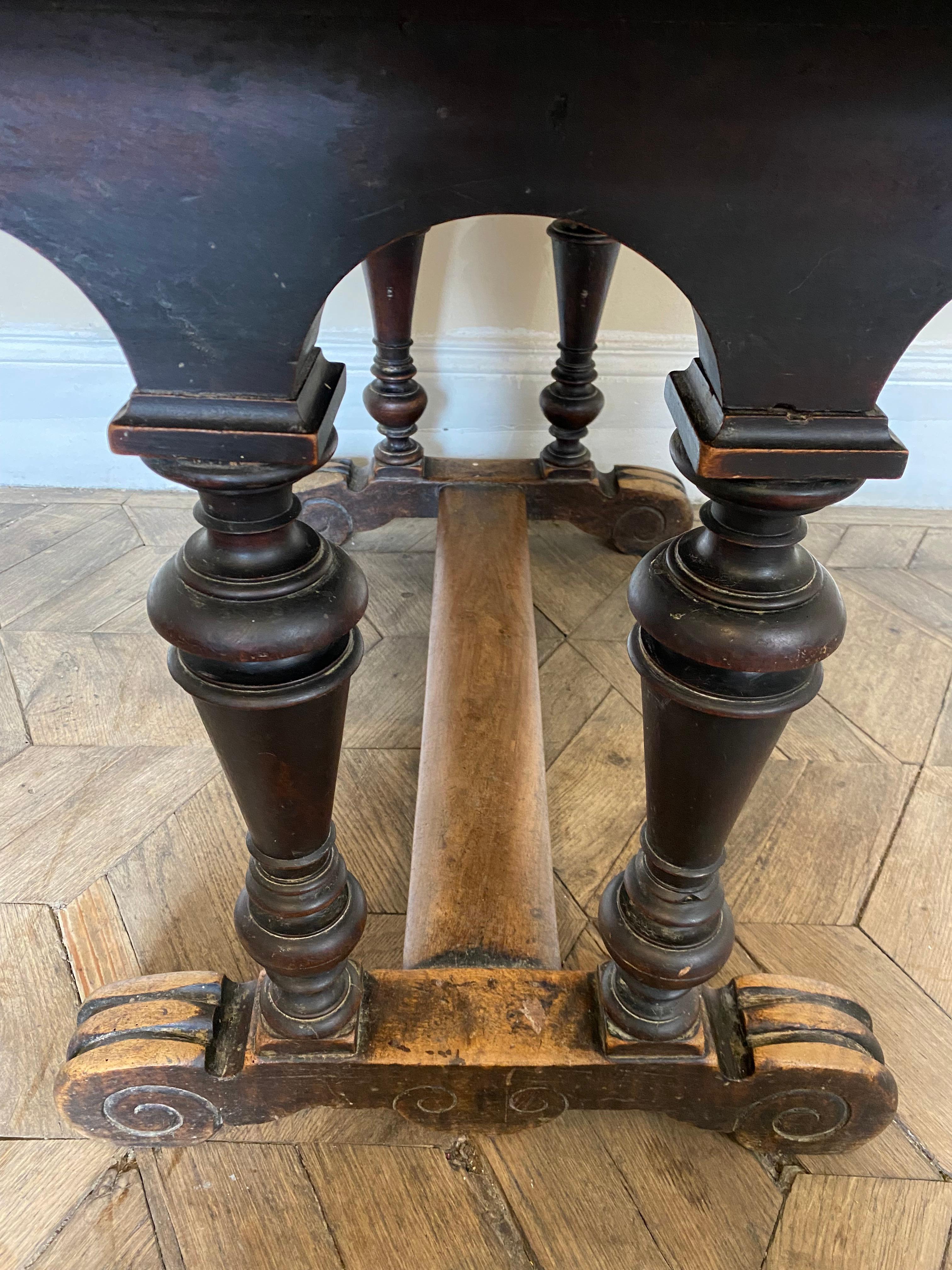 Pair of Flemish Estaminet Table - Late 18th - France Or Belgium For Sale 7
