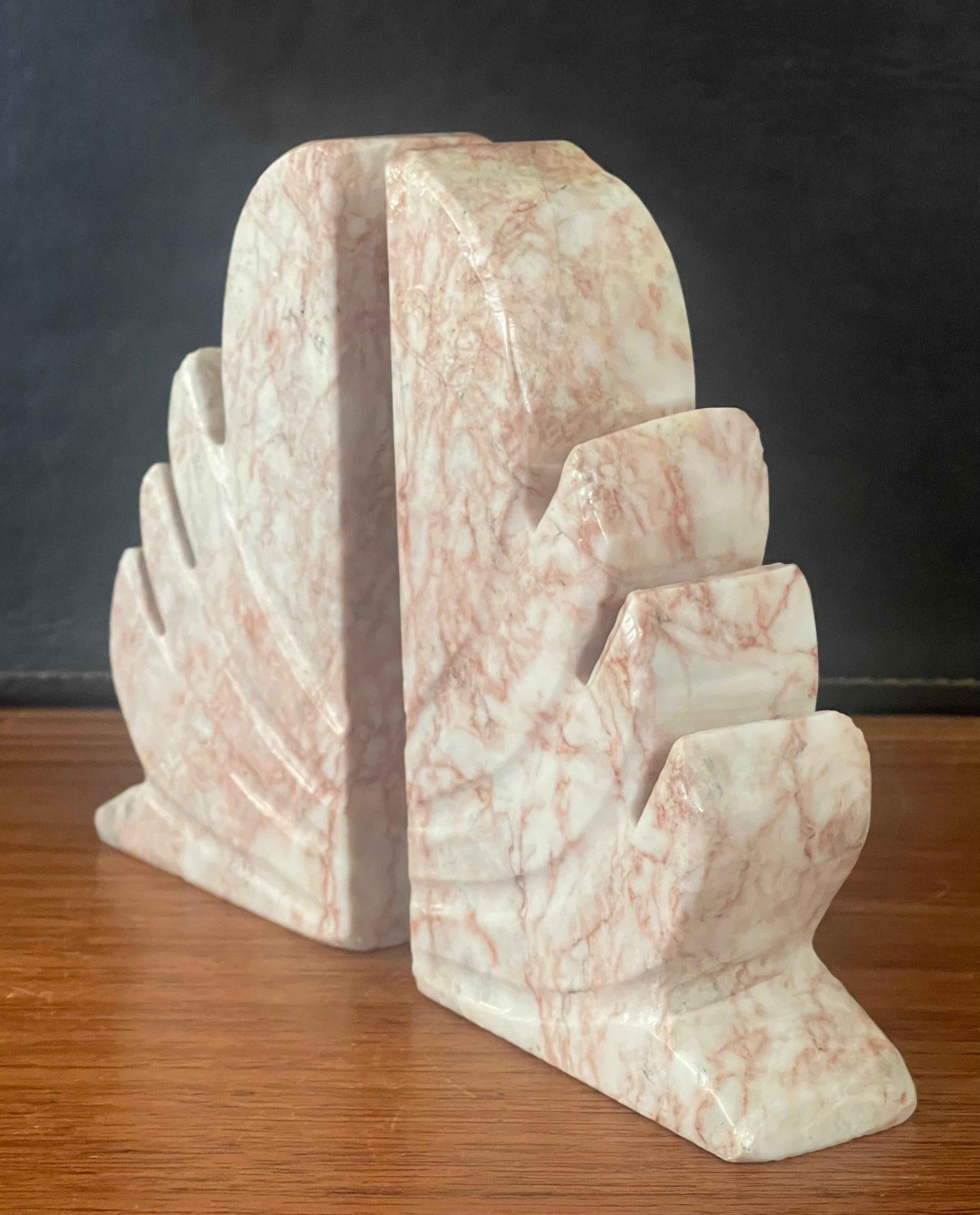 Pair of Fleur De Lis Style Marble Bookends In Good Condition For Sale In San Diego, CA