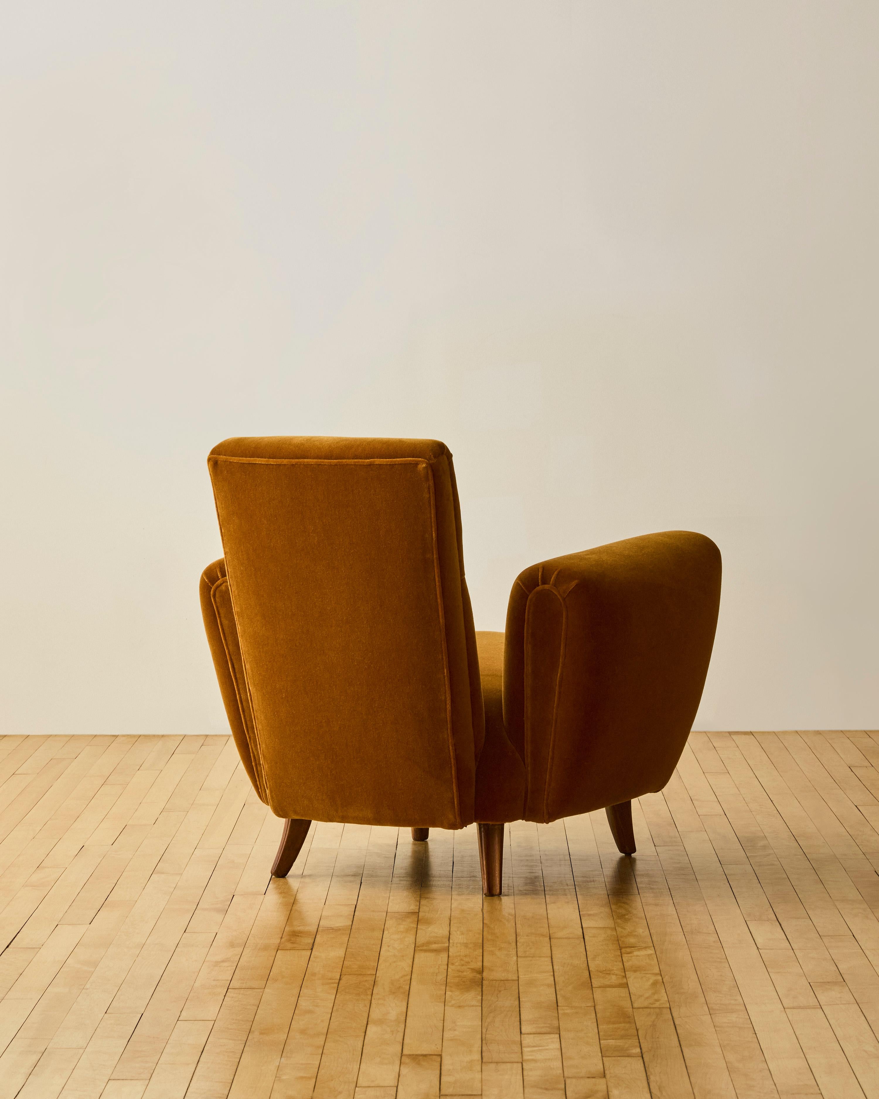 Pair of Floating Arm Deco Lounge Chairs c. 1940's Bon état - En vente à Long Island City, NY