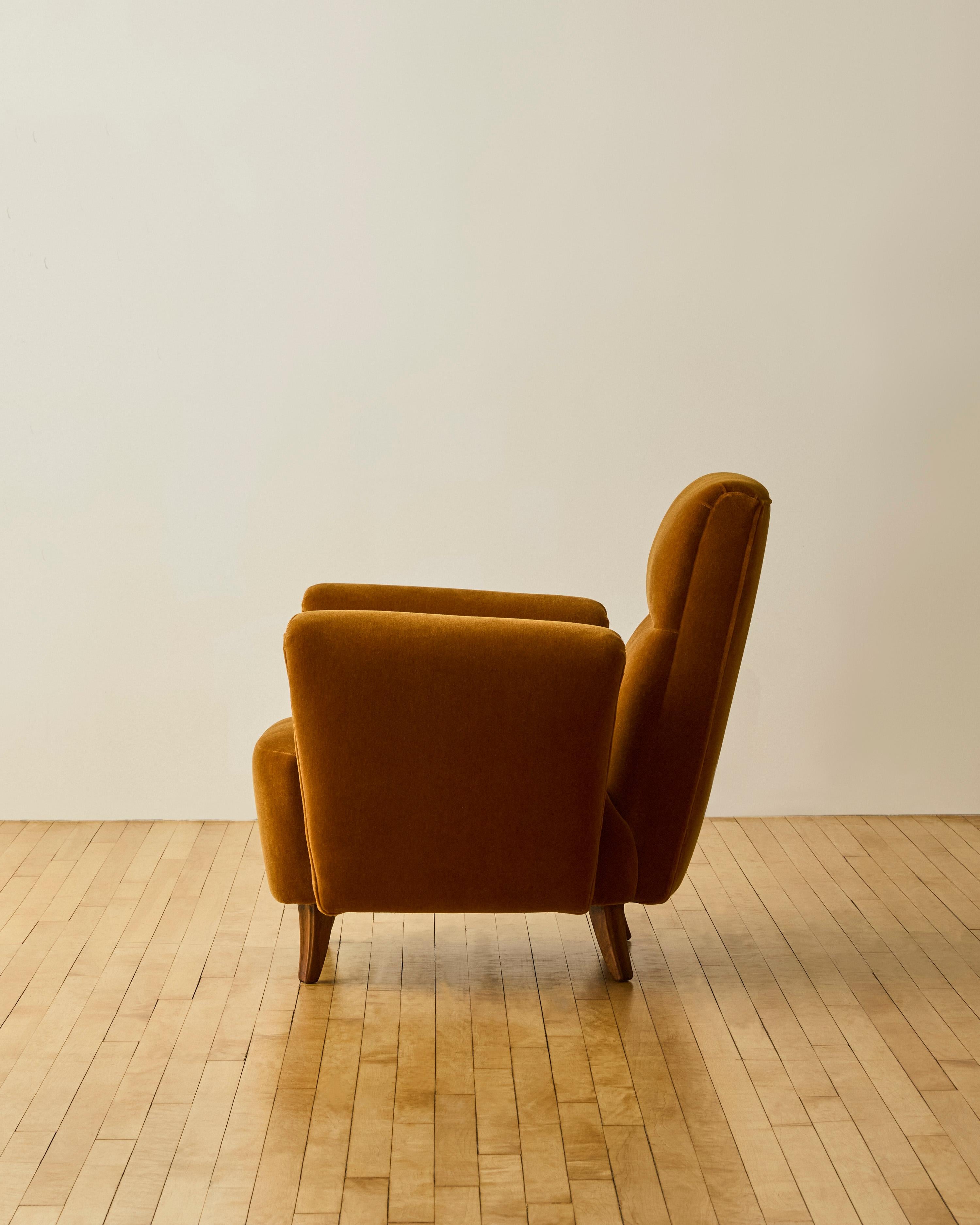 Mohair Pair of Floating Arm Deco Lounge Chairs c. 1940's en vente