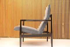 Pair of Floating Jens Risom Lounge Chairs