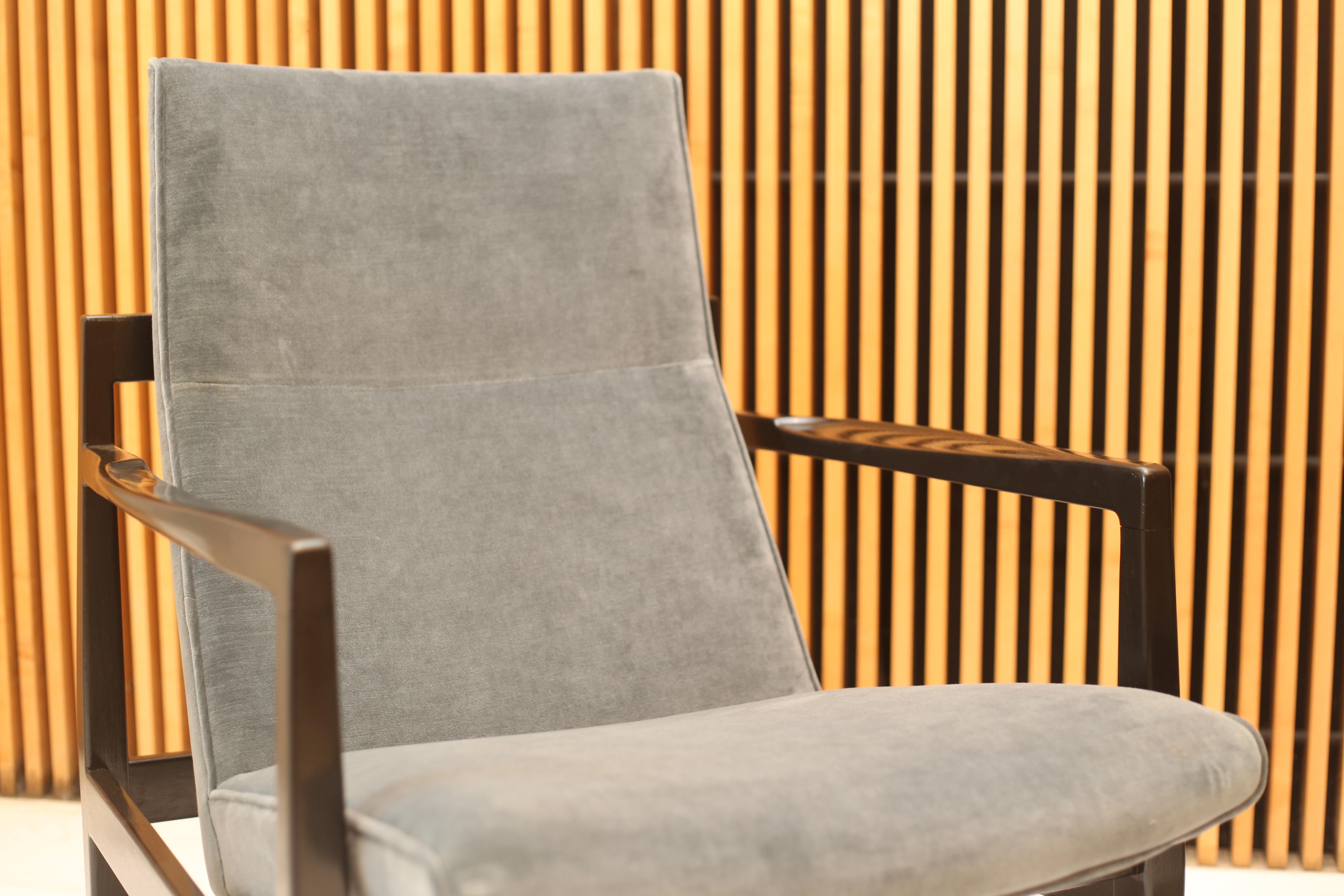American Pair of Floating Jens Risom Lounge Chairs