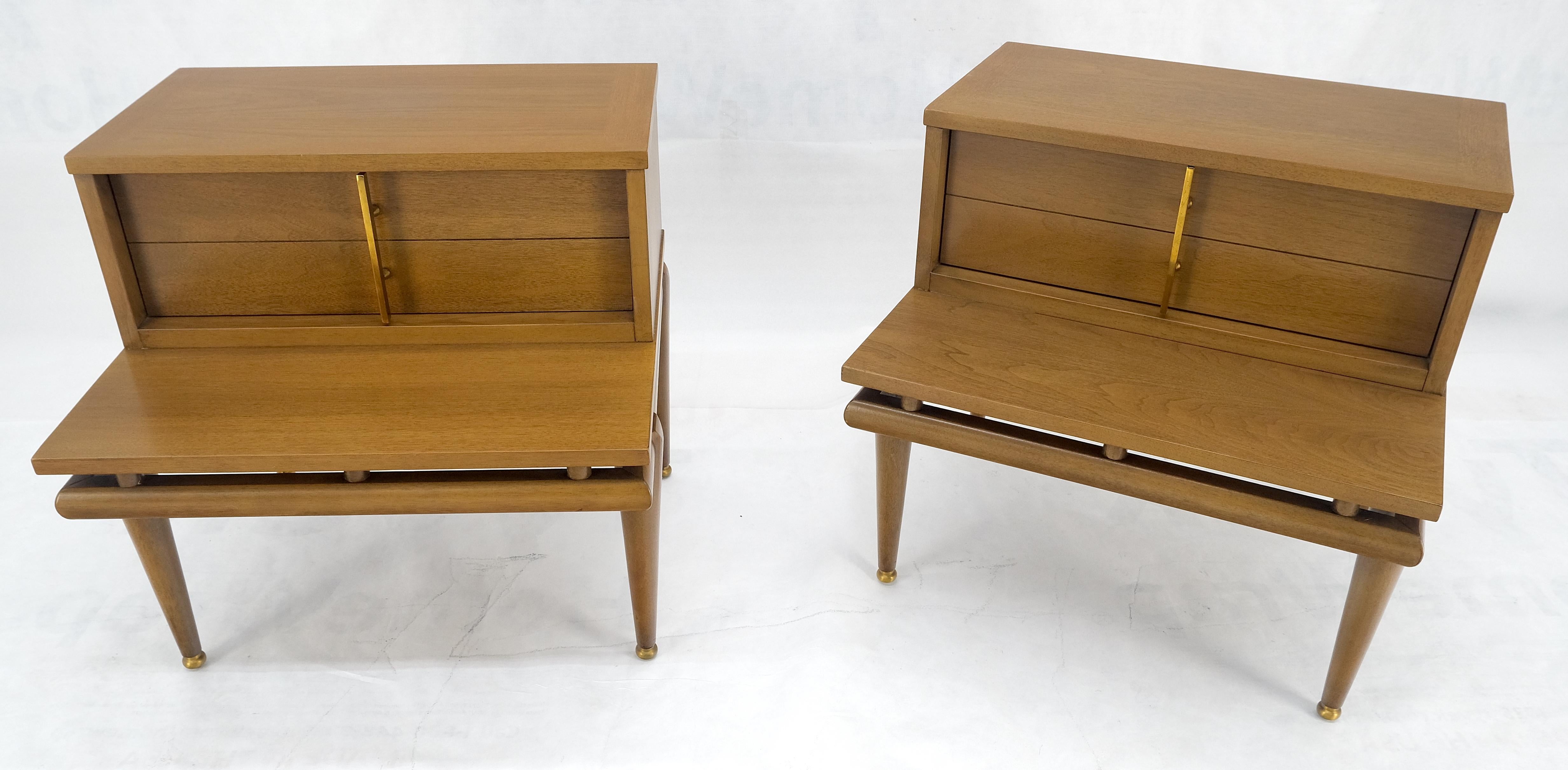 Laqué Paire de tables d'appoint à plateau flottant, un tiroir, pieds fuselés, tables de chevet MINT ! en vente