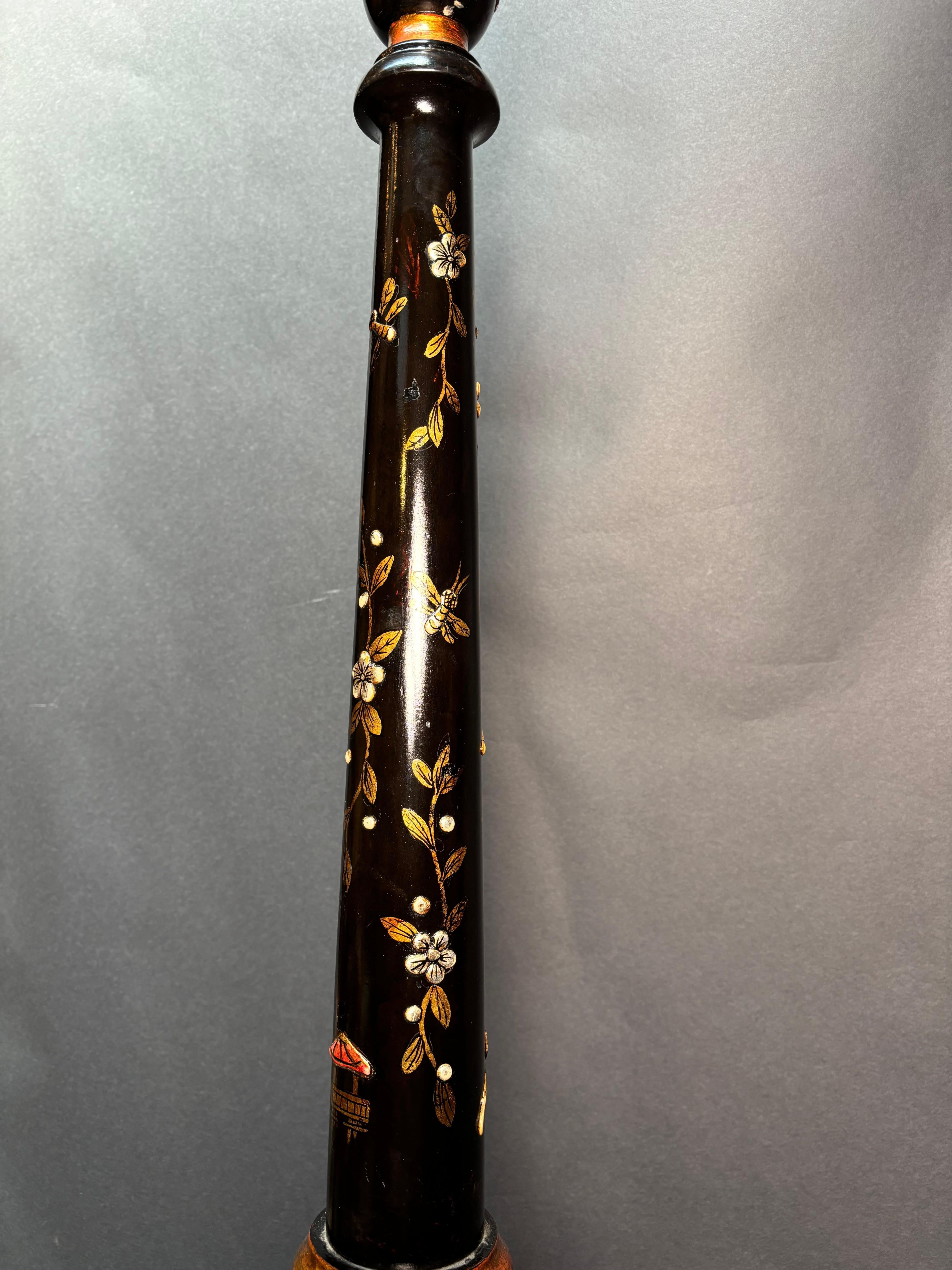 Pareja de Lámparas de Pie - Estilo Chinoiserie en Bueno estado para la venta en Los Angeles, CA