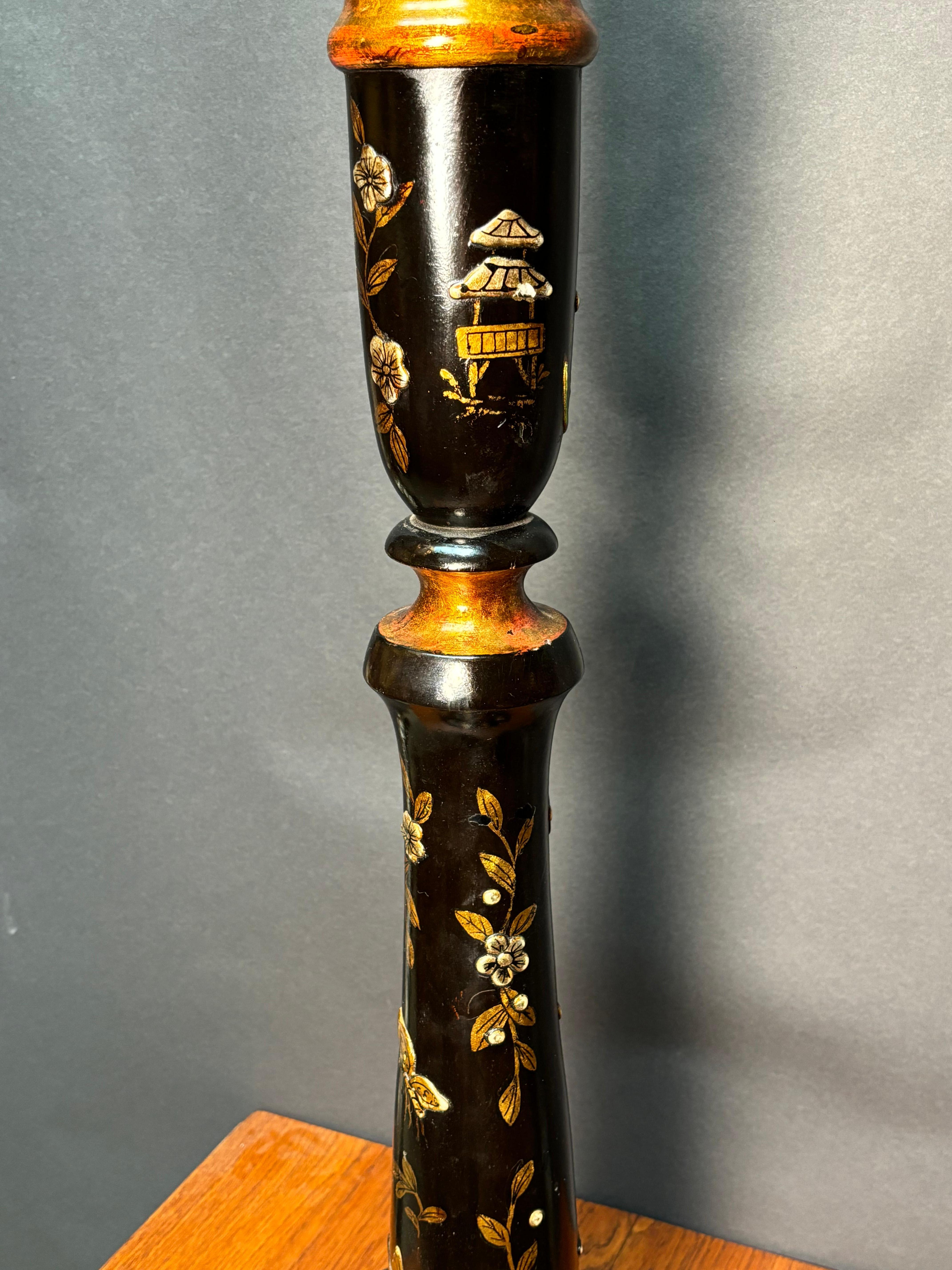 Pareja de Lámparas de Pie - Estilo Chinoiserie siglo XX en venta