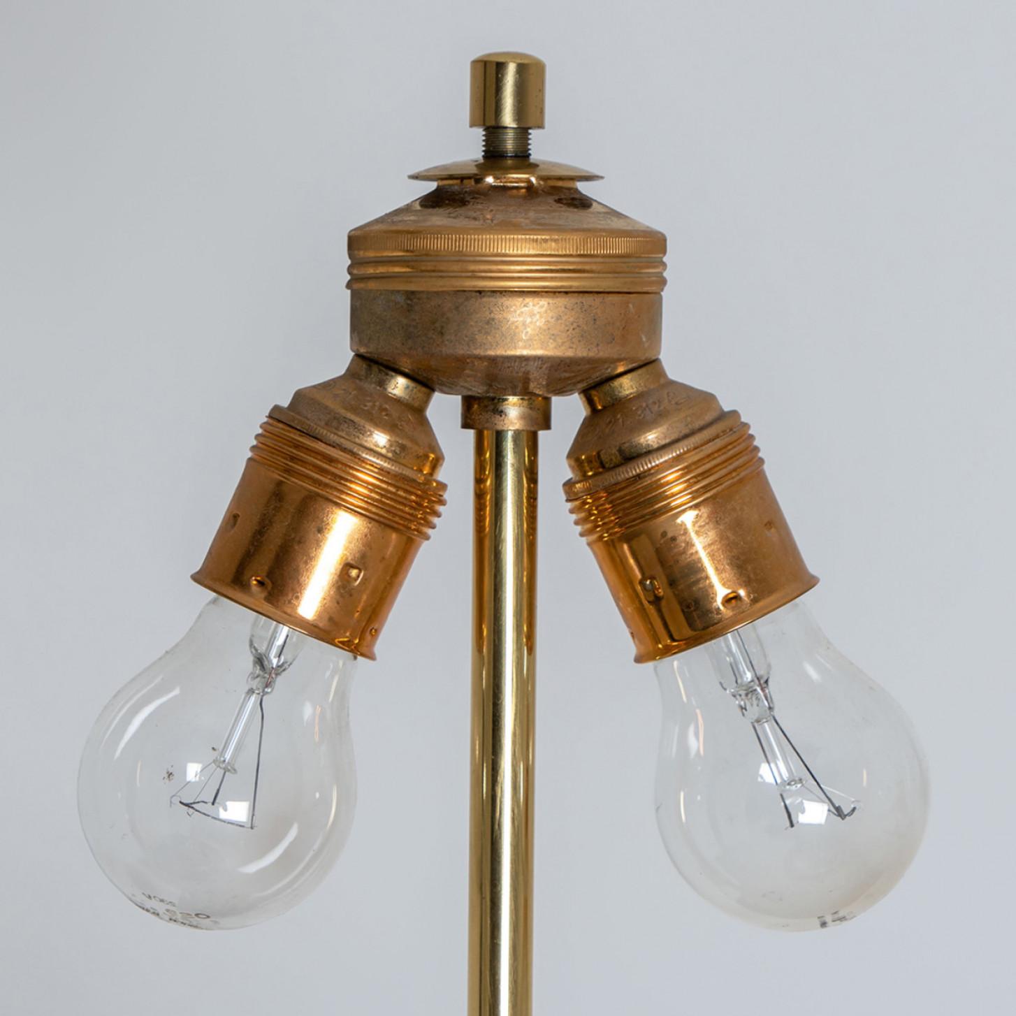 Pair of Floor Lamps Gold Brass and Bamoboo Shade by Ingo Maurer, Germany, 1968 In Good Condition For Sale In Rijssen, NL