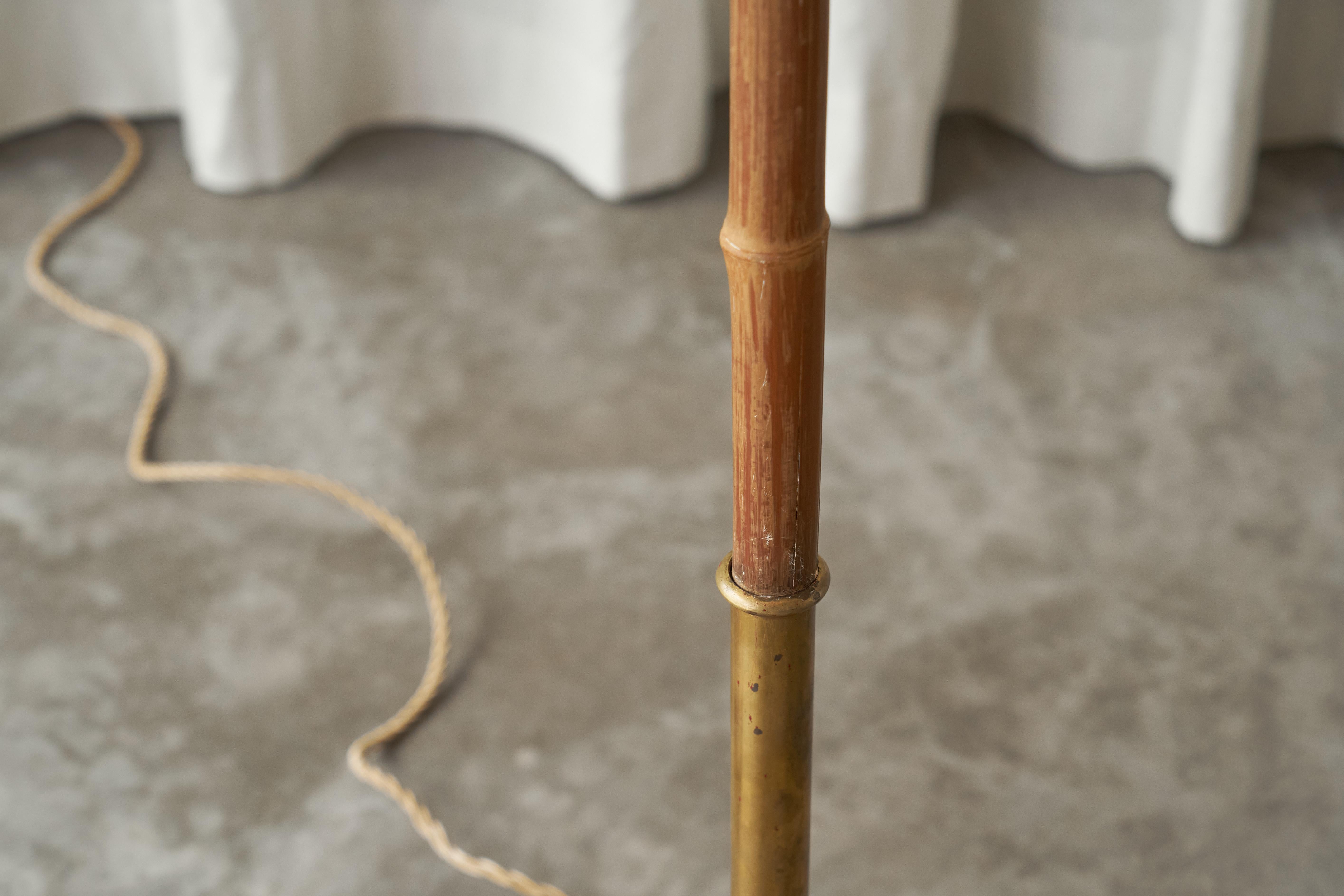 European Pair of Floor Lamps in Bamboo, Patinated Brass and Yellow Glass 1940s
