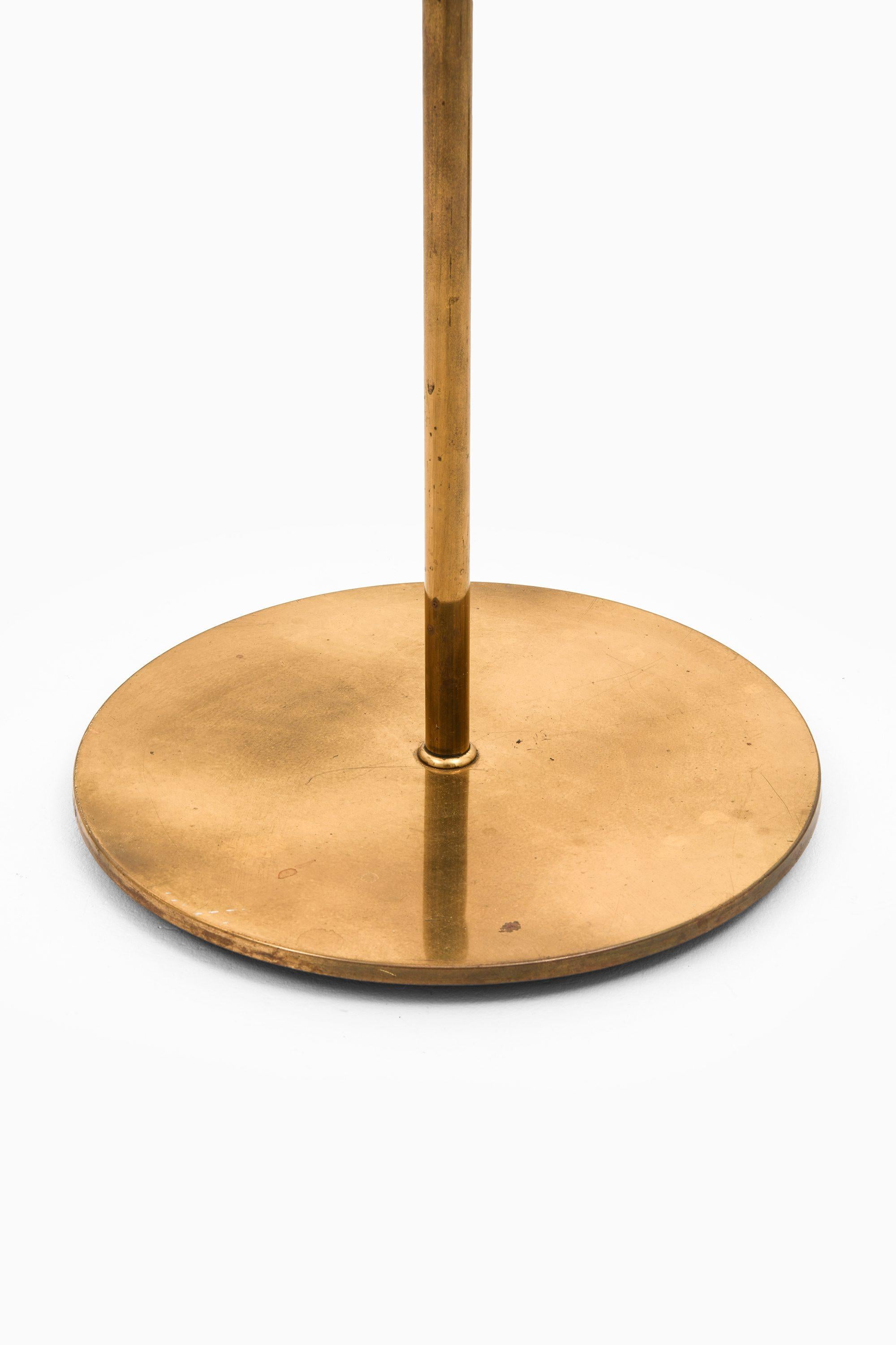20th Century Pair of Floor Lamps in Brass and Original Shades by T.H. Valentiner, 1960's For Sale