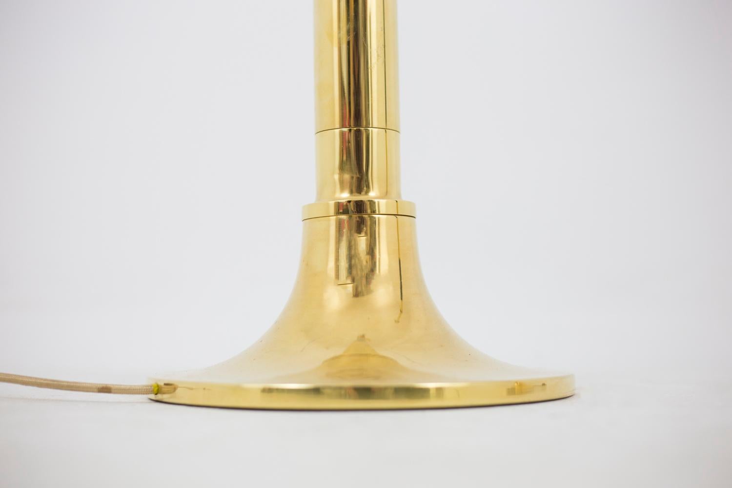 Floor Lamp in Wood and Gilt Brass, 1970s For Sale 3