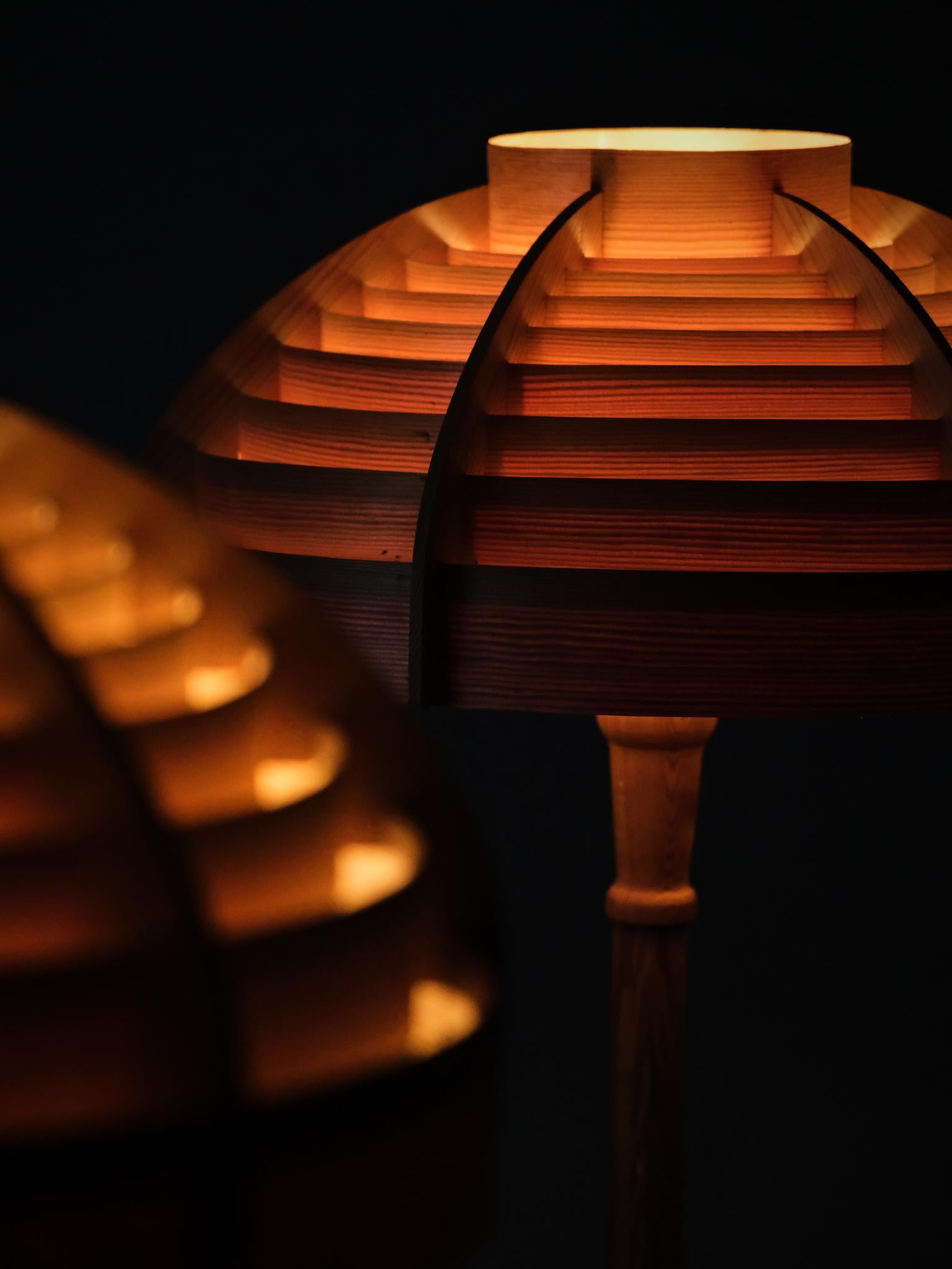Paar Stehlampen Modell '129' von Hans-Agne Jakobsson, Schweden, 1960er Jahre im Zustand „Gut“ im Angebot in Eskilstuna, SE