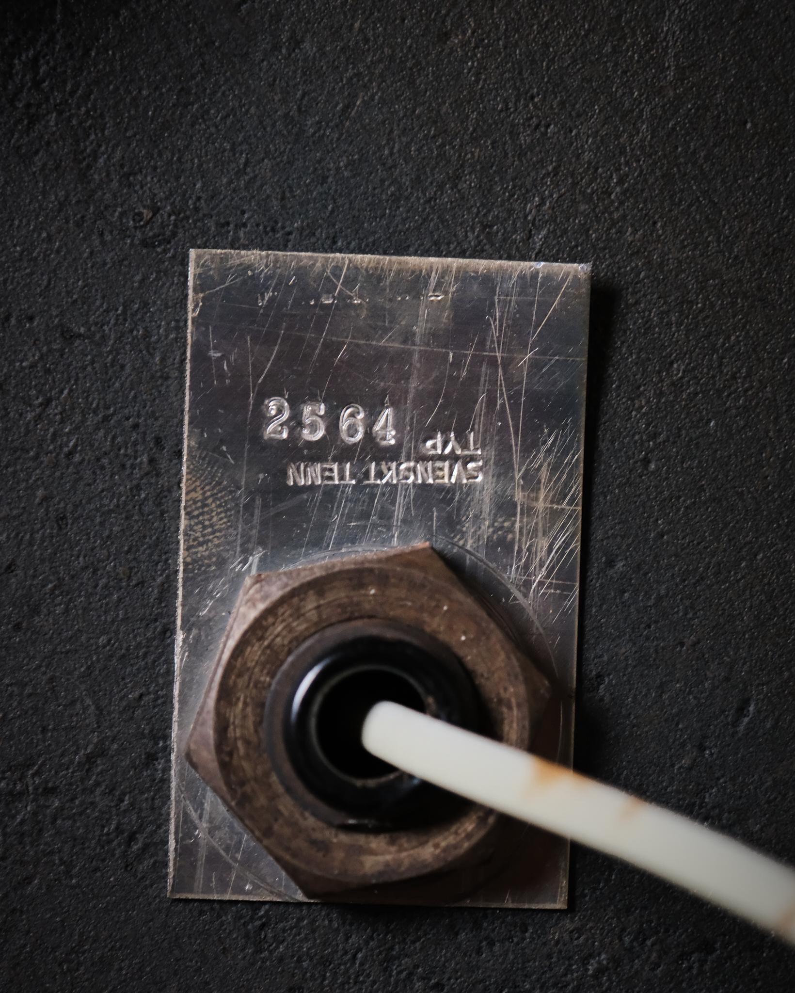 Paire de lampadaires, modèle '2564' par Josef Frank, Svenskt Tenn, Suède, années 1950 en vente 1