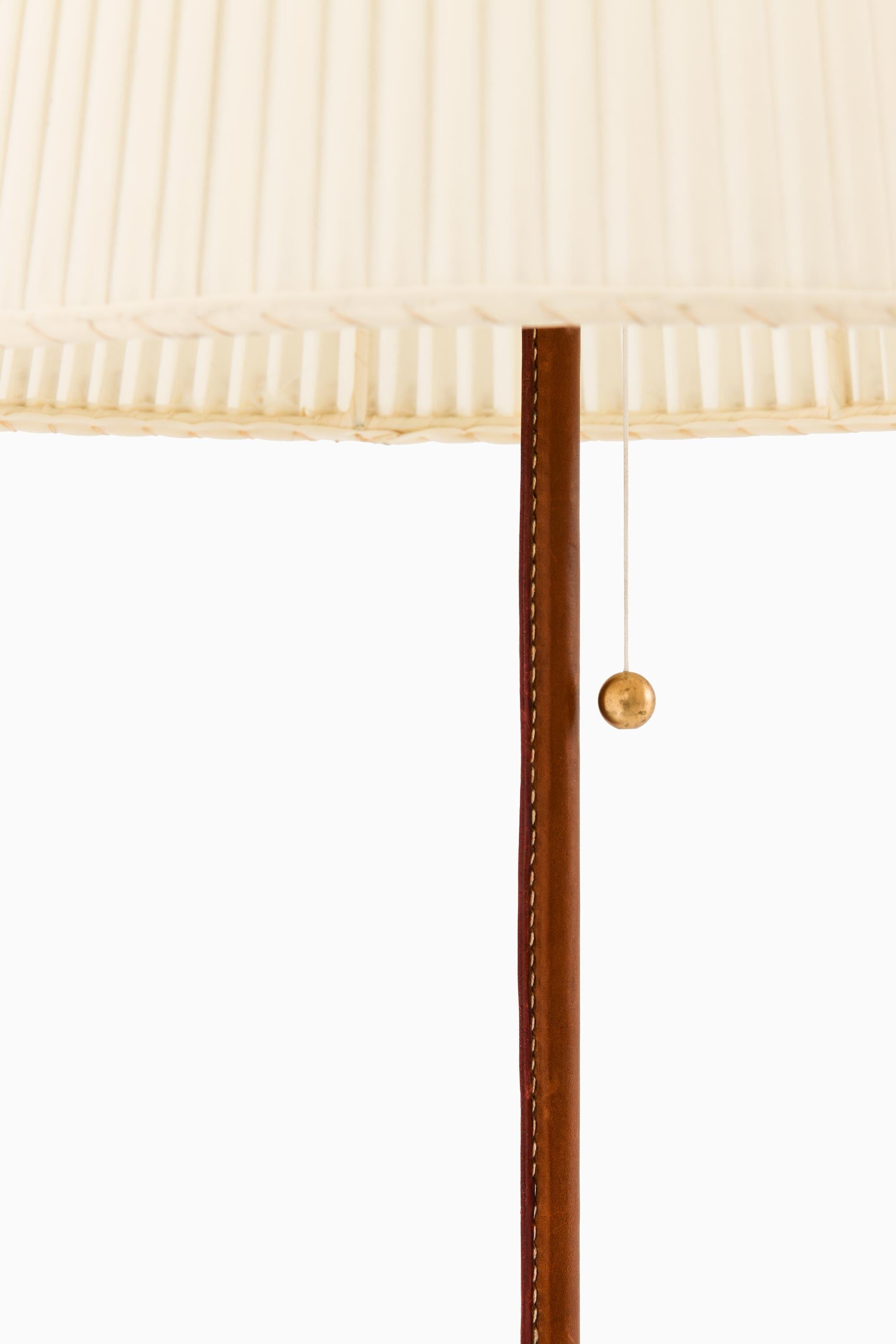 Pareja de lámparas de pie, Modelo G-93, de Hans-Agne Jakobsson, años 60 Escandinavo moderno en venta