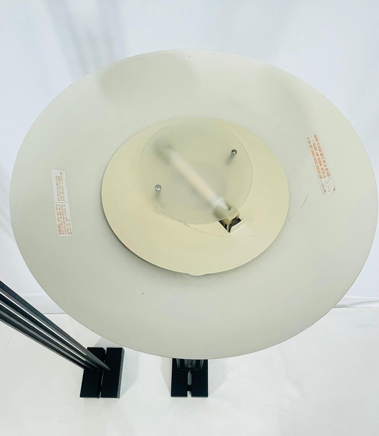Paire de lampadaires/Torchieres de Robert Sonneman pour George Kovacs, États-Unis 1987 en vente 3
