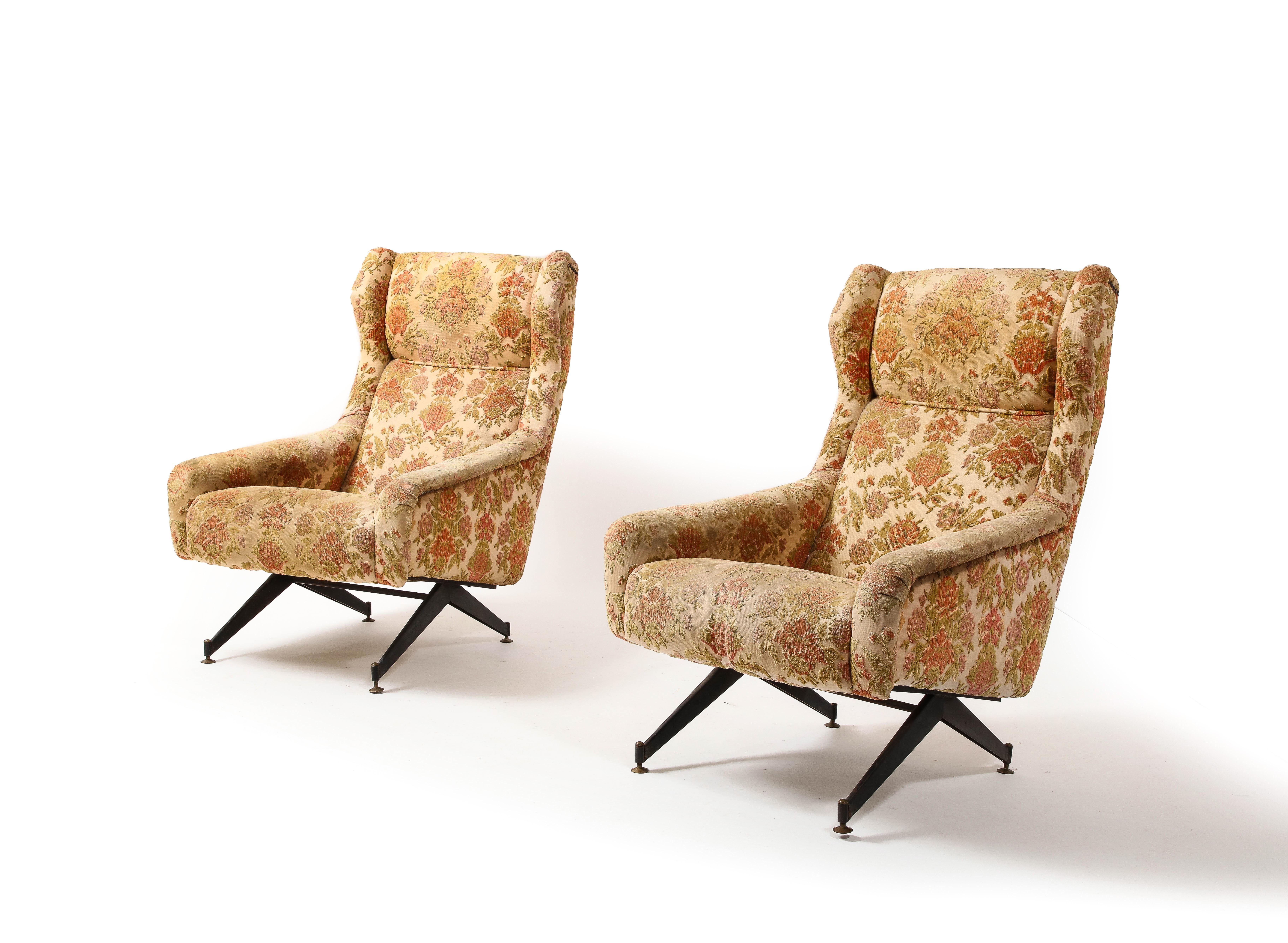 Pair of Floral armchairs by Dassi, Italy 1950 For Sale 1