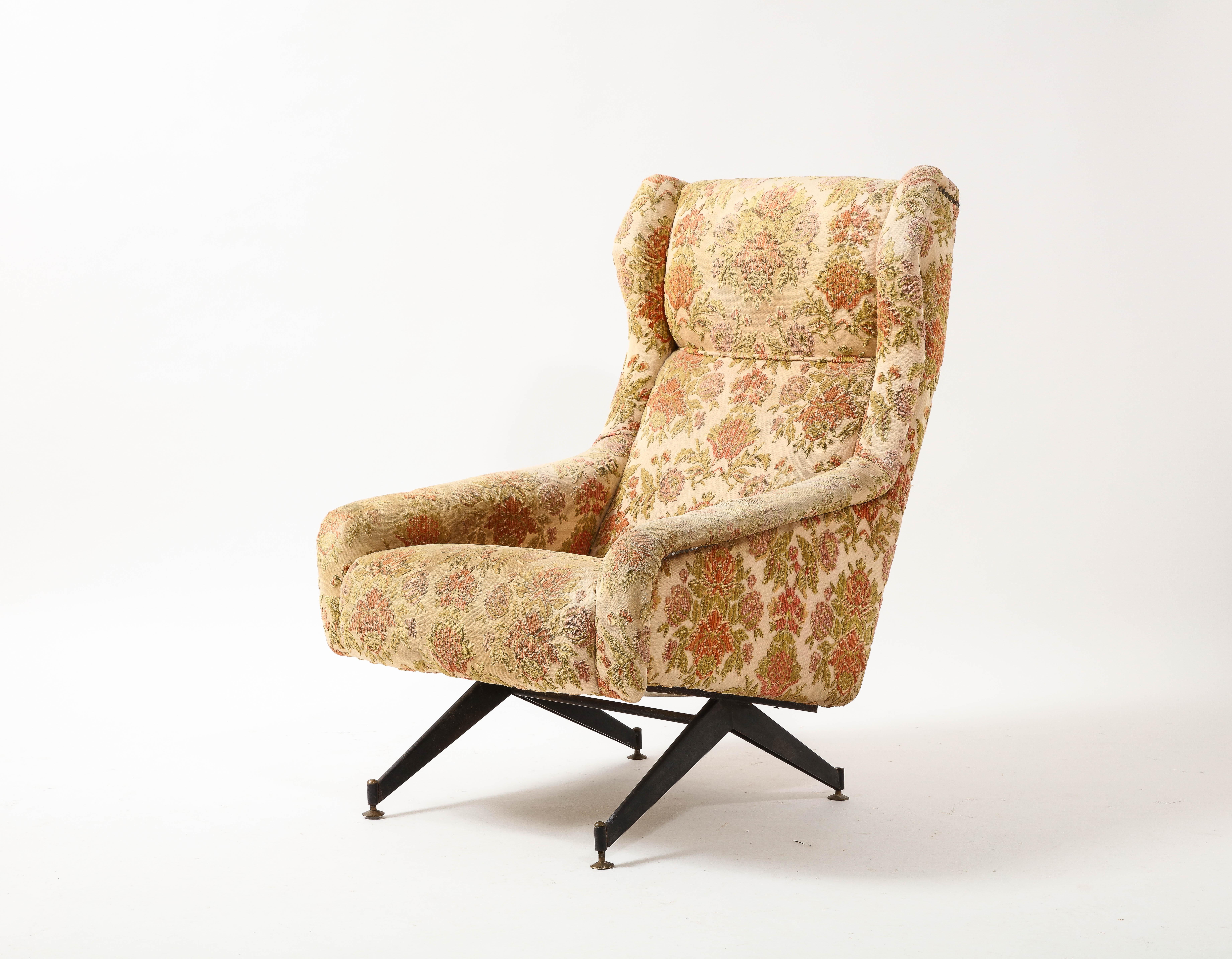 Paire de fauteuils à motifs floraux par Dassi, Italie, 1950 en vente 2