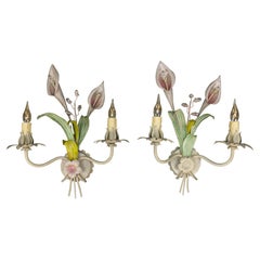 Paar florale Calla Lily-Wandleuchter aus pastellfarbenem Metall und Kristallglas mit Blumenmuster, 1970er Jahre