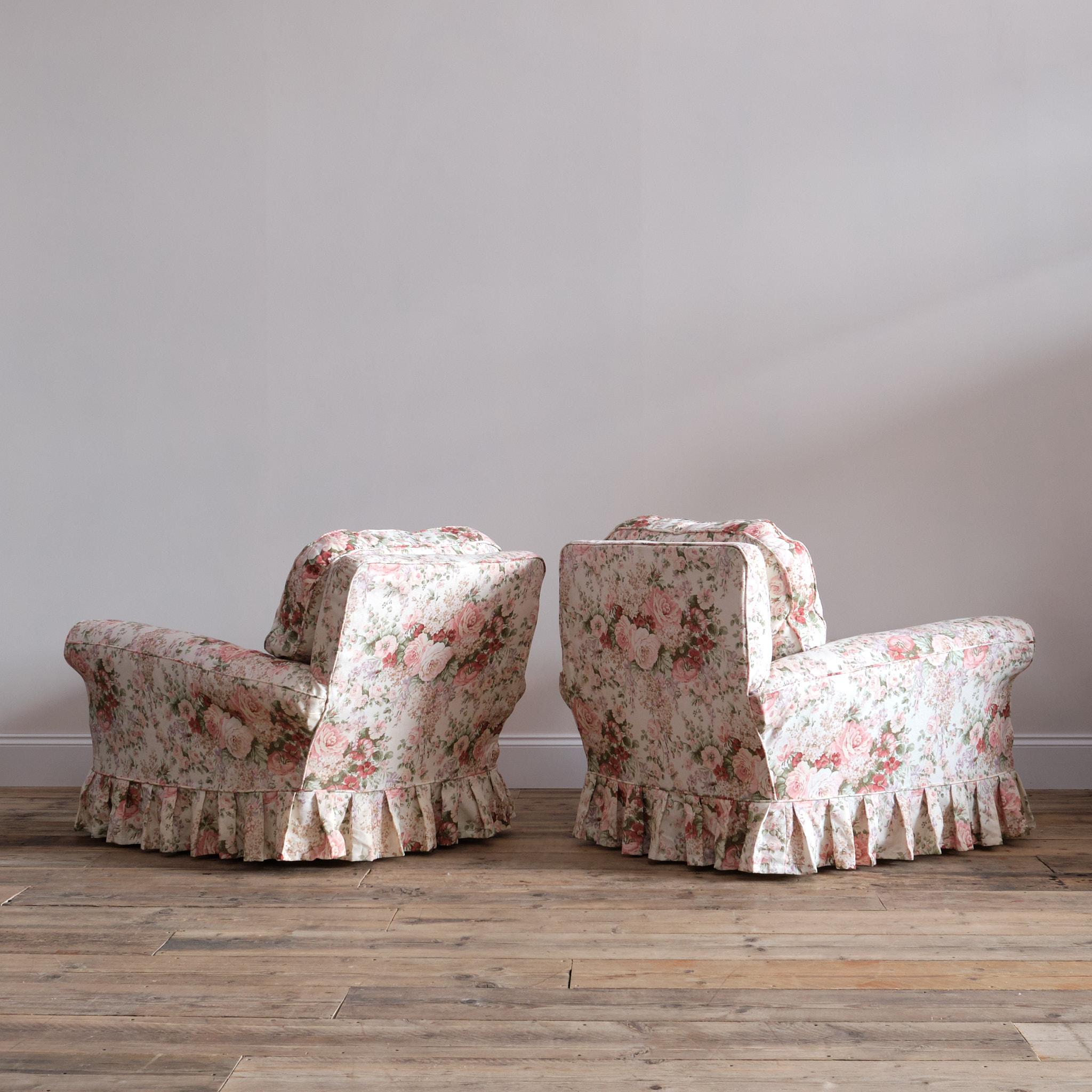 Mid-20th Century Pair of Floral Country House Armchairs