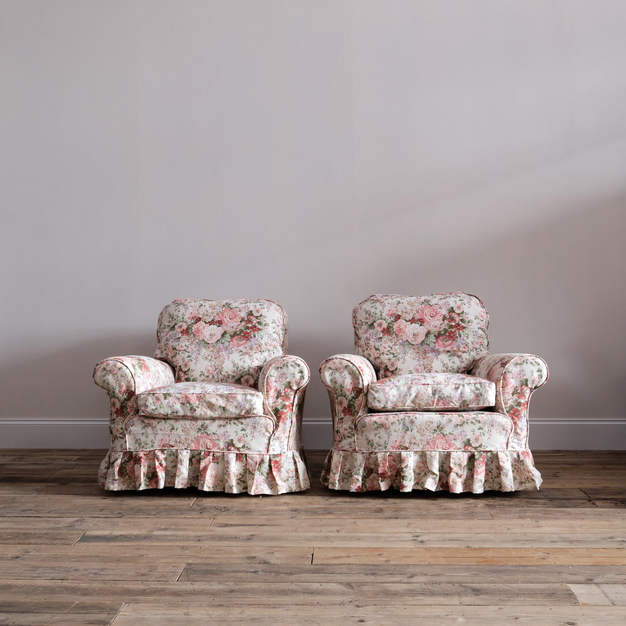 Pair of Floral Country House Armchairs 2