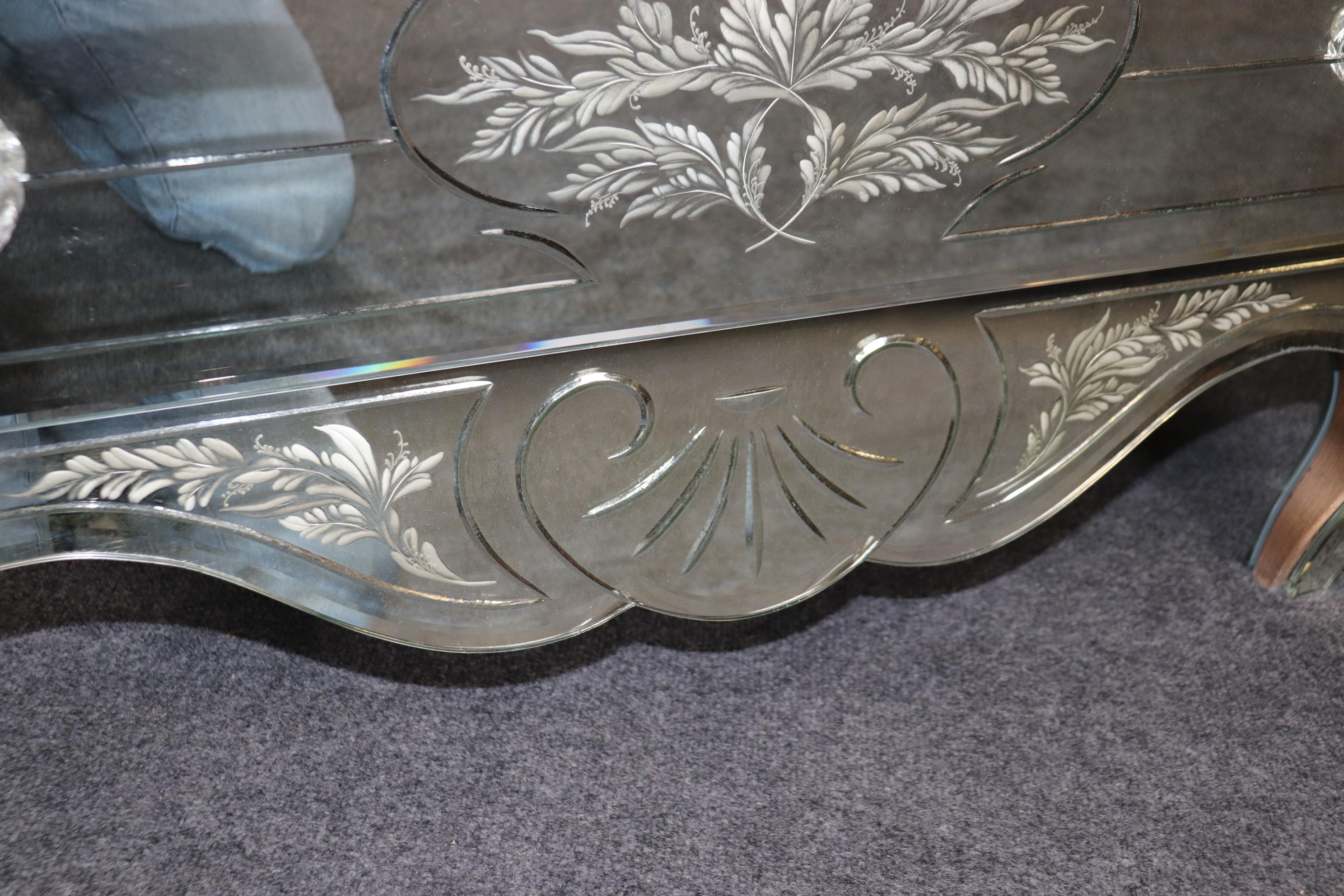 Pair of Floral Etched Glass Italian Louis XV Style Mirrored Commodes Circa 1950s For Sale 7