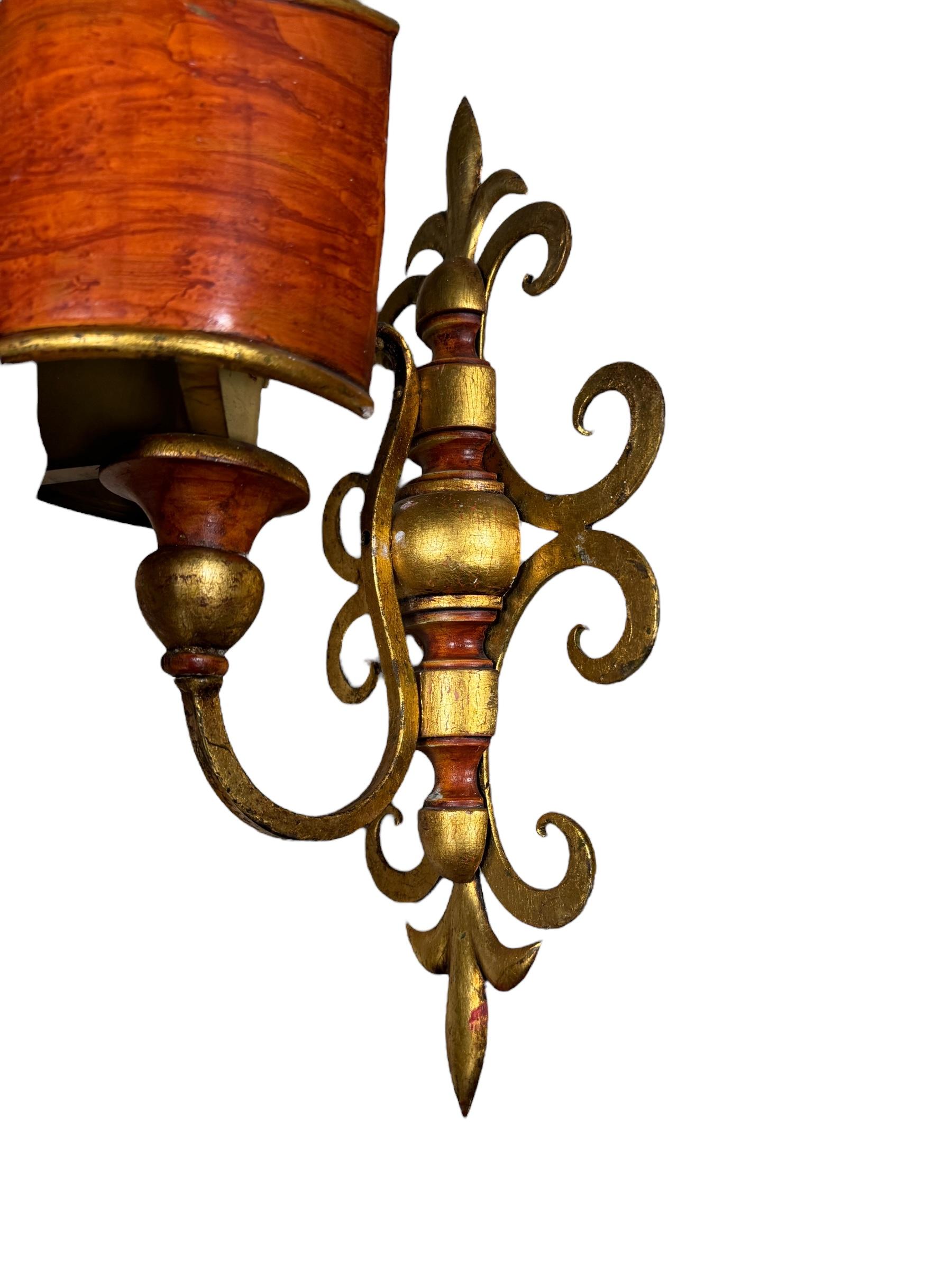Hollywood Regency Pair of Floral Lily Tole Sconces with moveable Shade Gilded Metal, 1960s For Sale