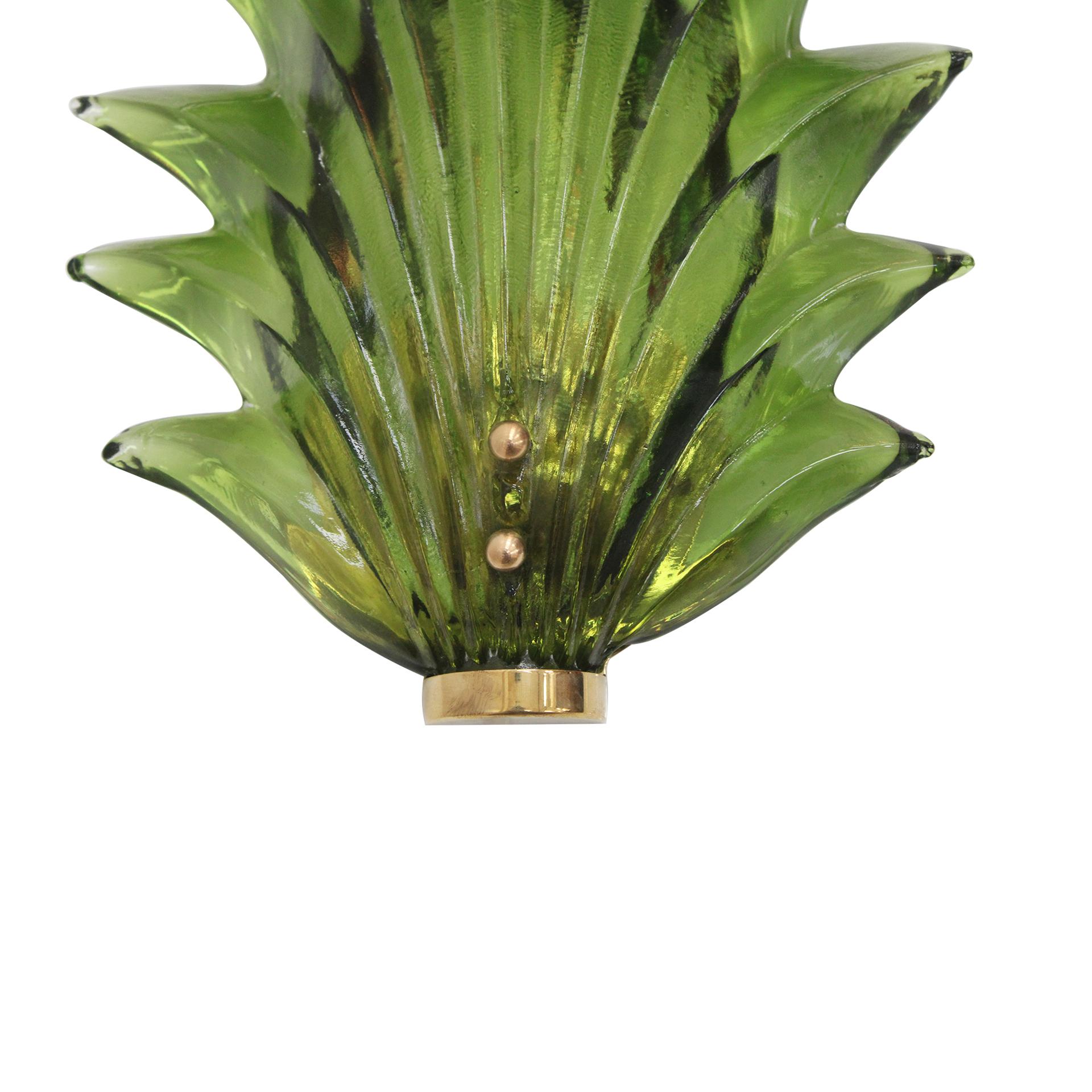Pair of Floral Murano Glass Wall Sconces in Green, Italian Art Glass Lighting In Good Condition In Ibiza, Spain