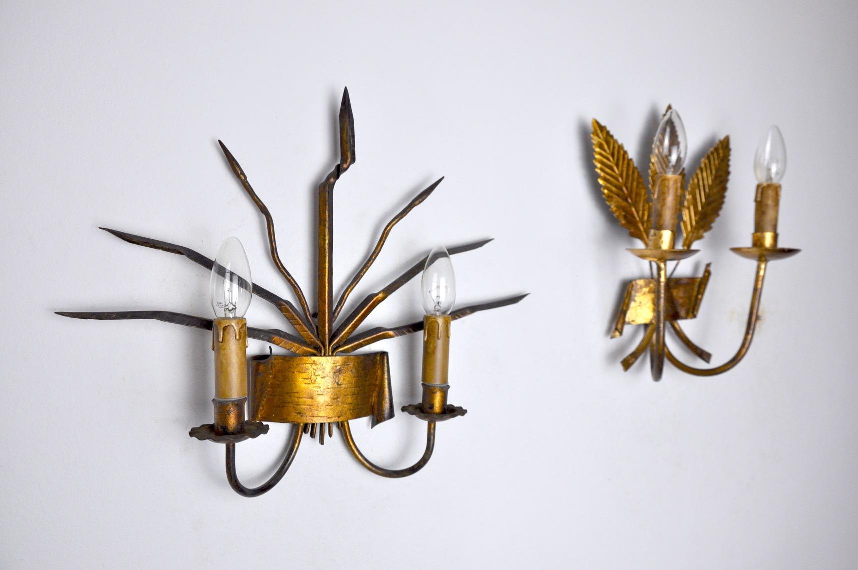 Spanish Pair of Floral Sconces by Ferroarte, Regency, Spain, 1970 For Sale