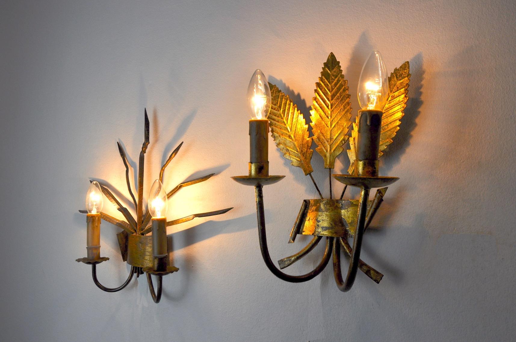 Late 20th Century Pair of Floral Sconces by Ferroarte, Regency, Spain, 1970 For Sale