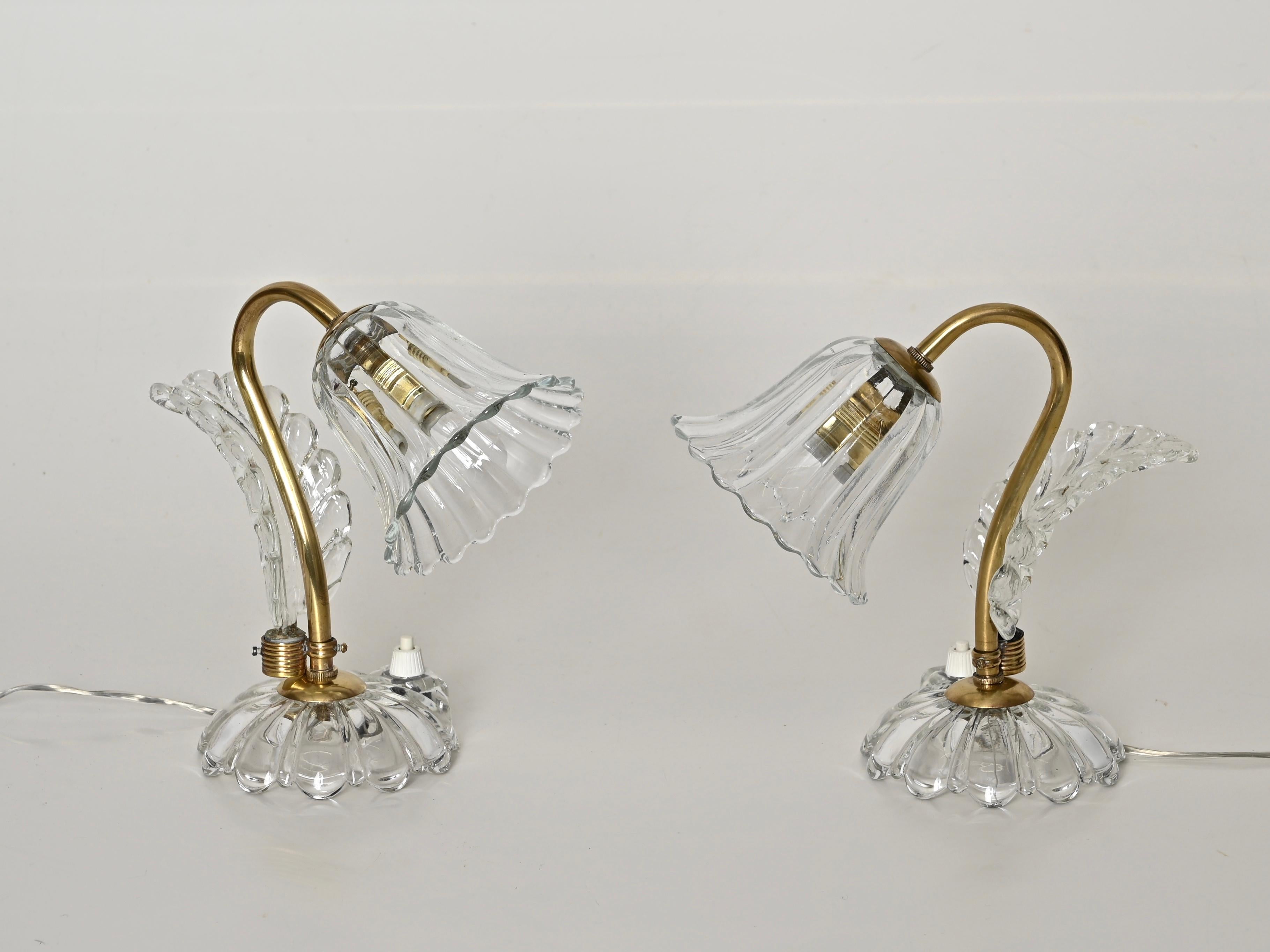 Barovier Paar Glocken-Tischlampen aus Murano-Glas und Messing, Italien 1940er Jahre im Angebot 3