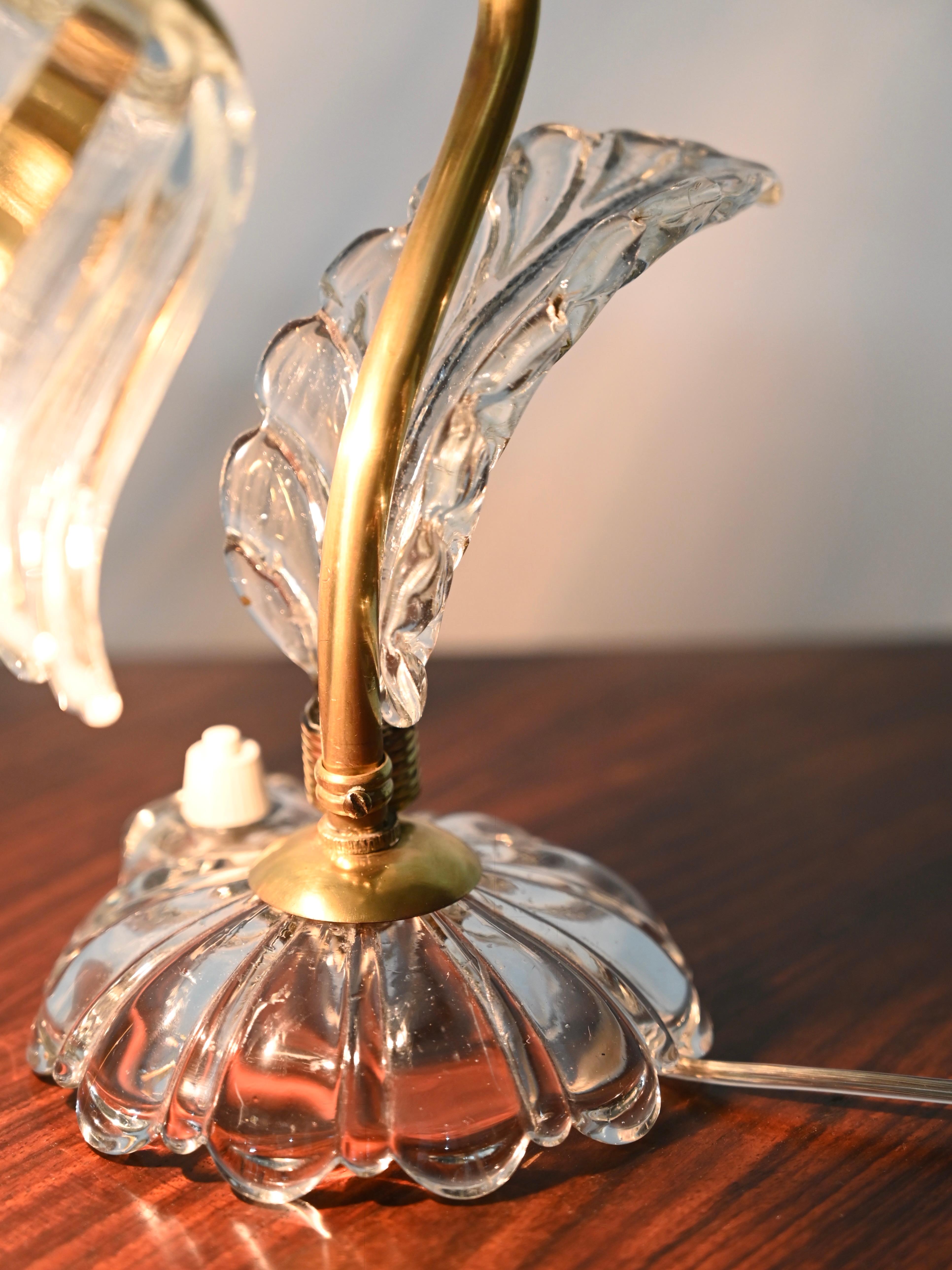 Barovier Paar Glocken-Tischlampen aus Murano-Glas und Messing, Italien 1940er Jahre im Angebot 1