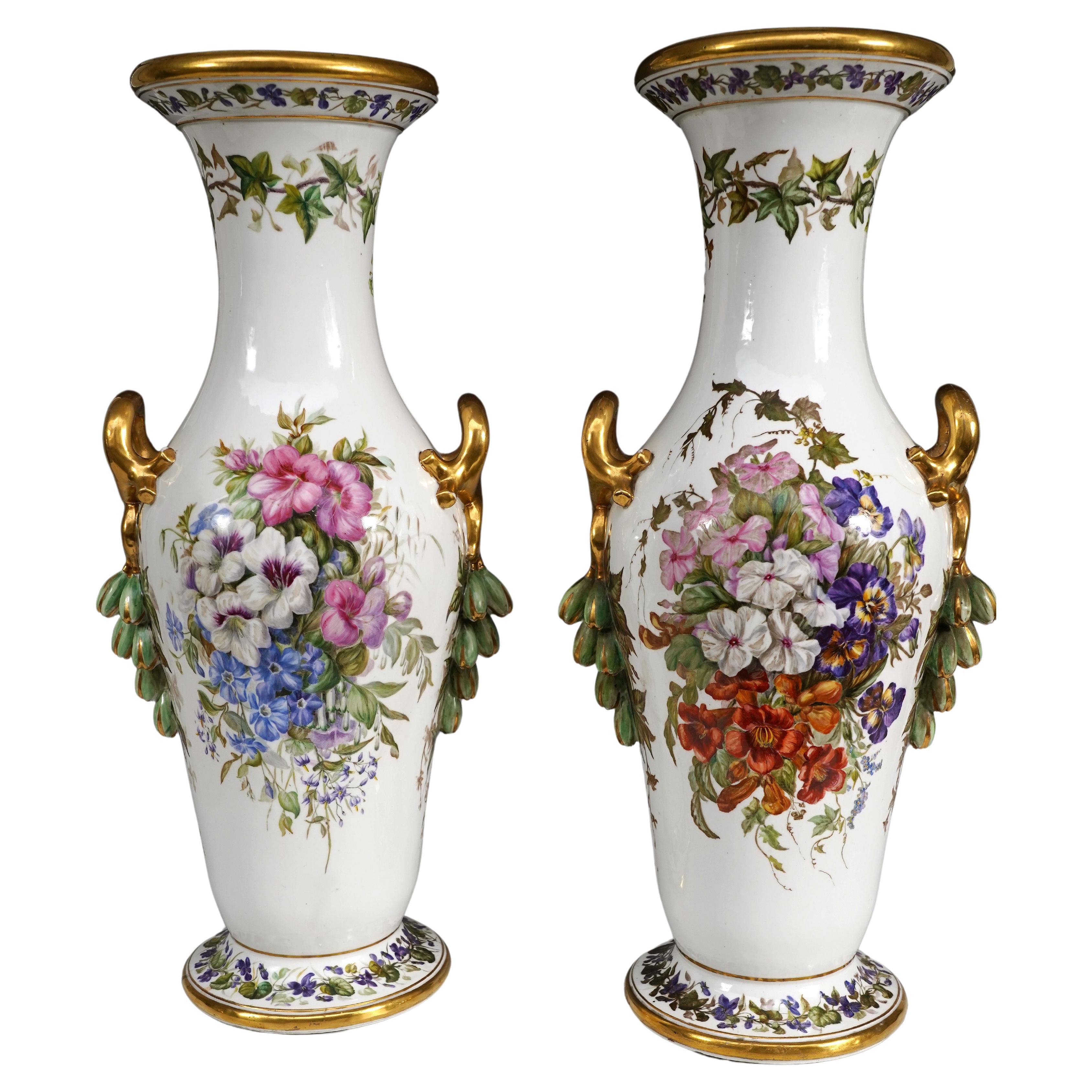 Pair of Florals Vases Porcelaine de Paris, France, Circa 1880 For Sale