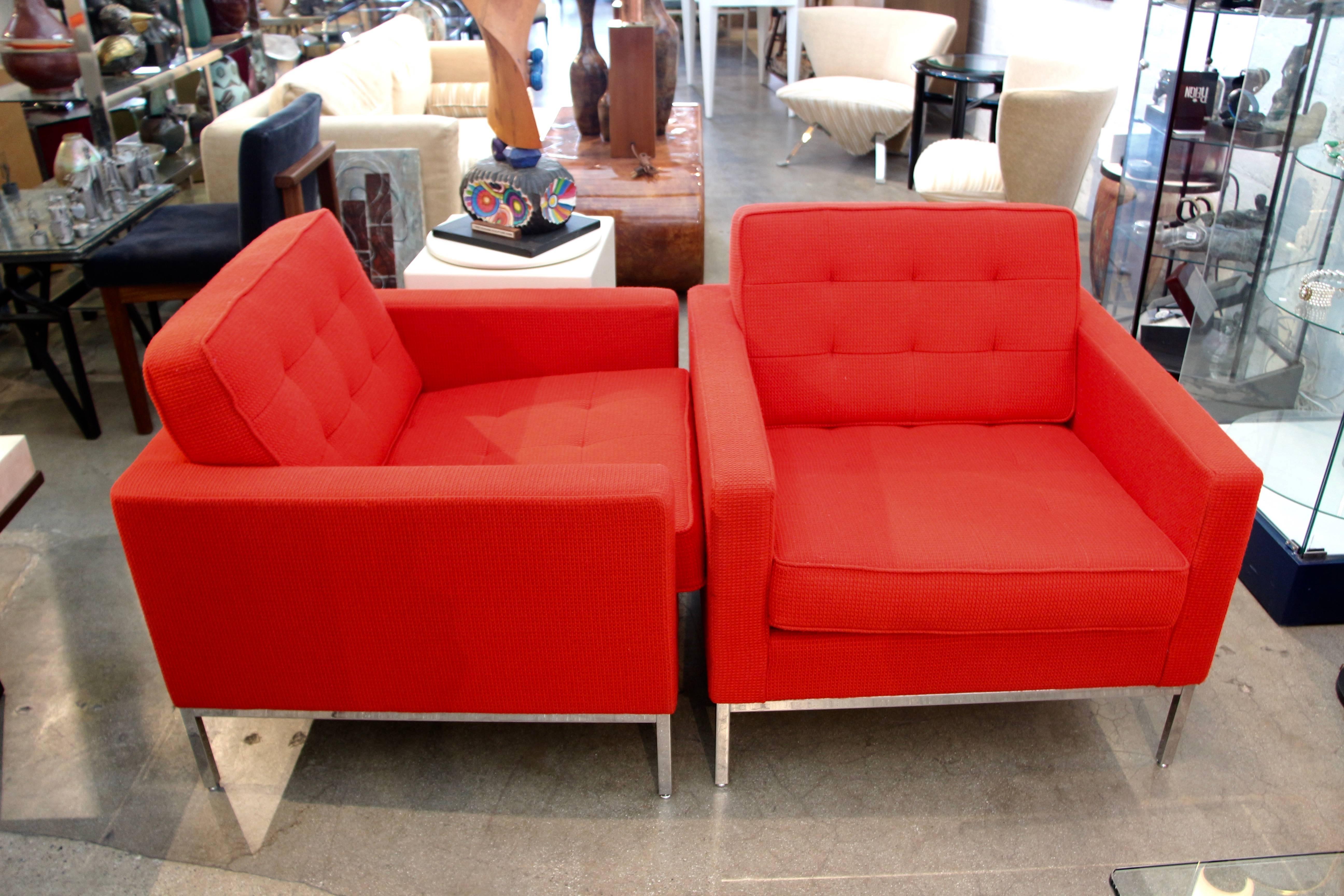 Contemporary Pair of Florence Knoll Chairs in Cato Fire Red with Label Dated 2014