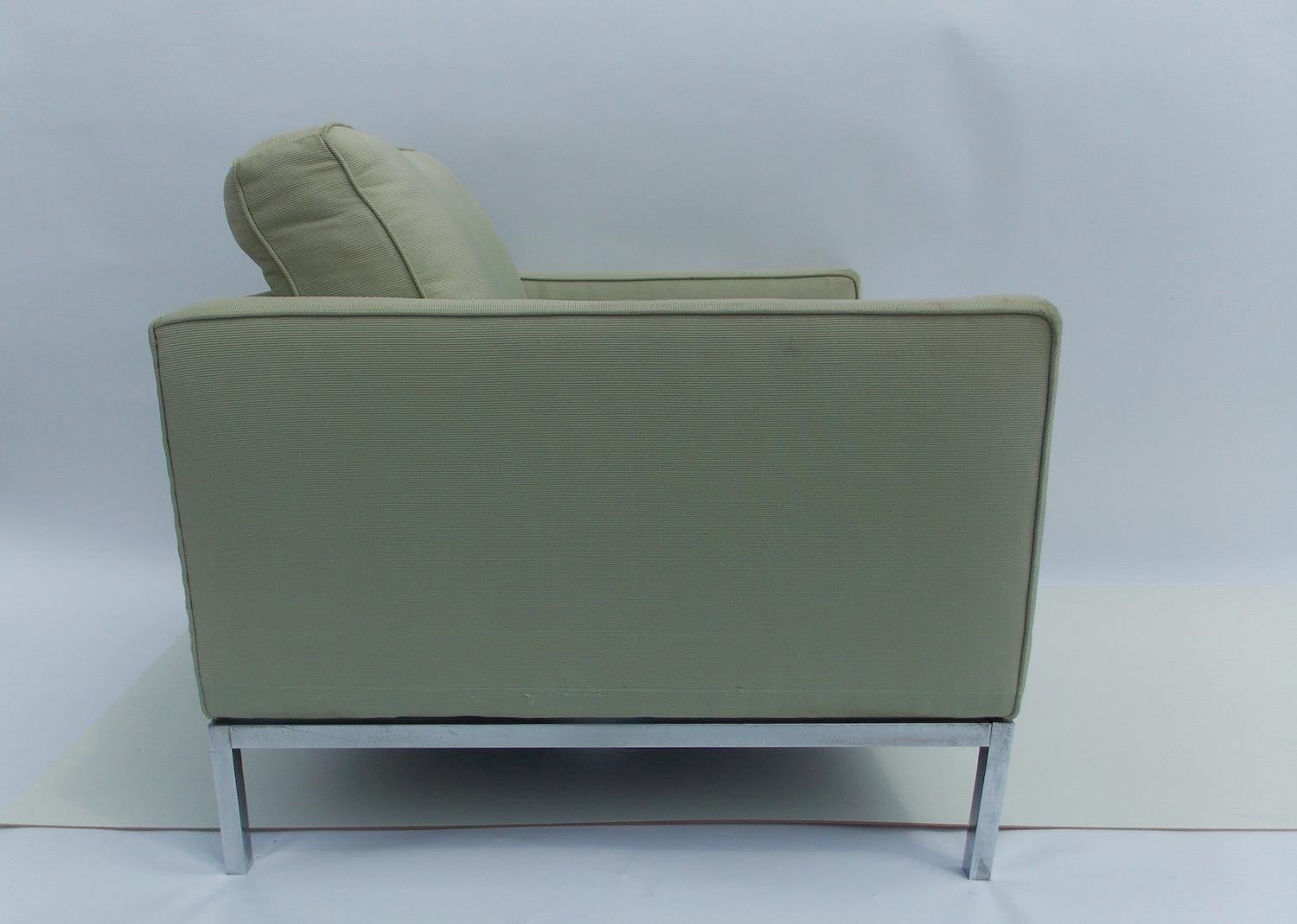 Pair of Florence Knoll Cube Lounge Chairs In Good Condition In West Palm Beach, FL