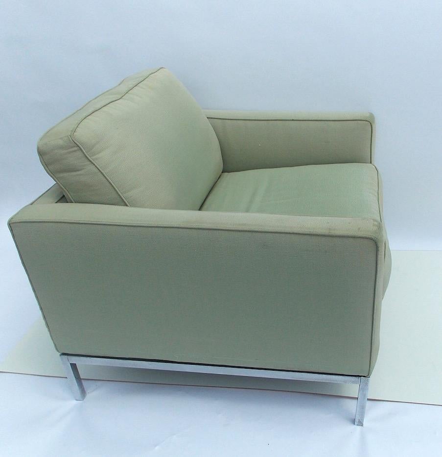 A classic form by Florence Knoll
re-upholstered many years ago
price is for the pair.
 