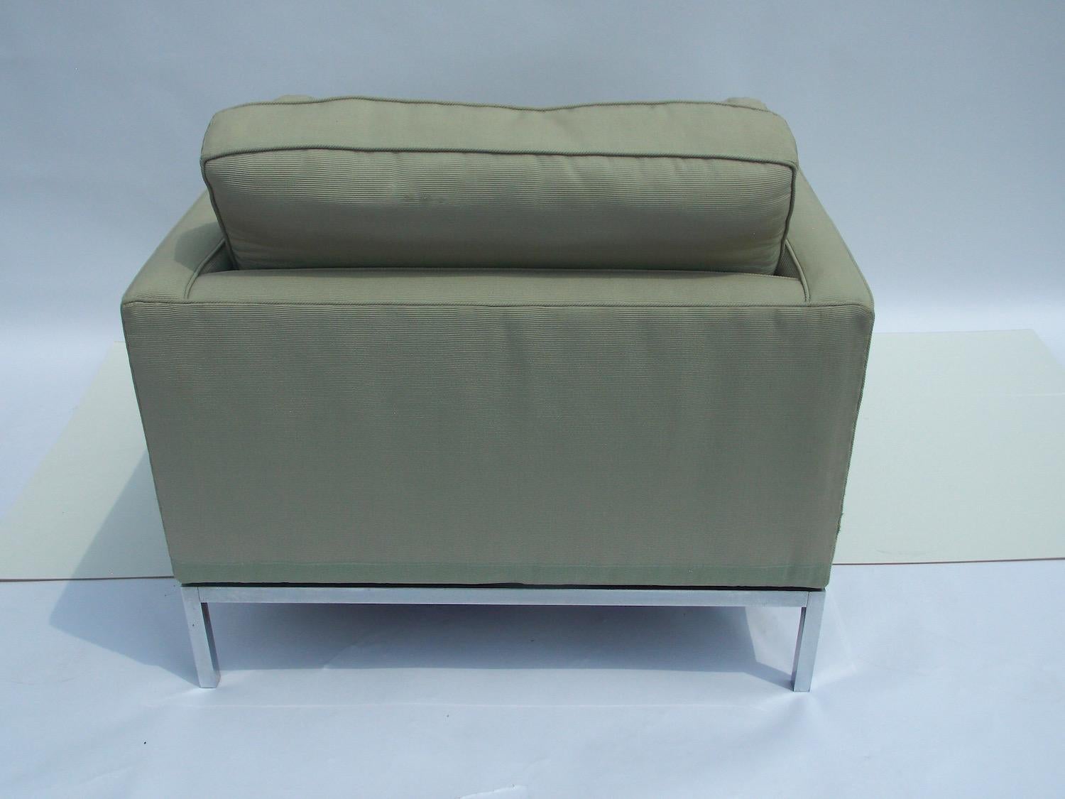 American Pair of Florence Knoll Cube Lounge Chairs