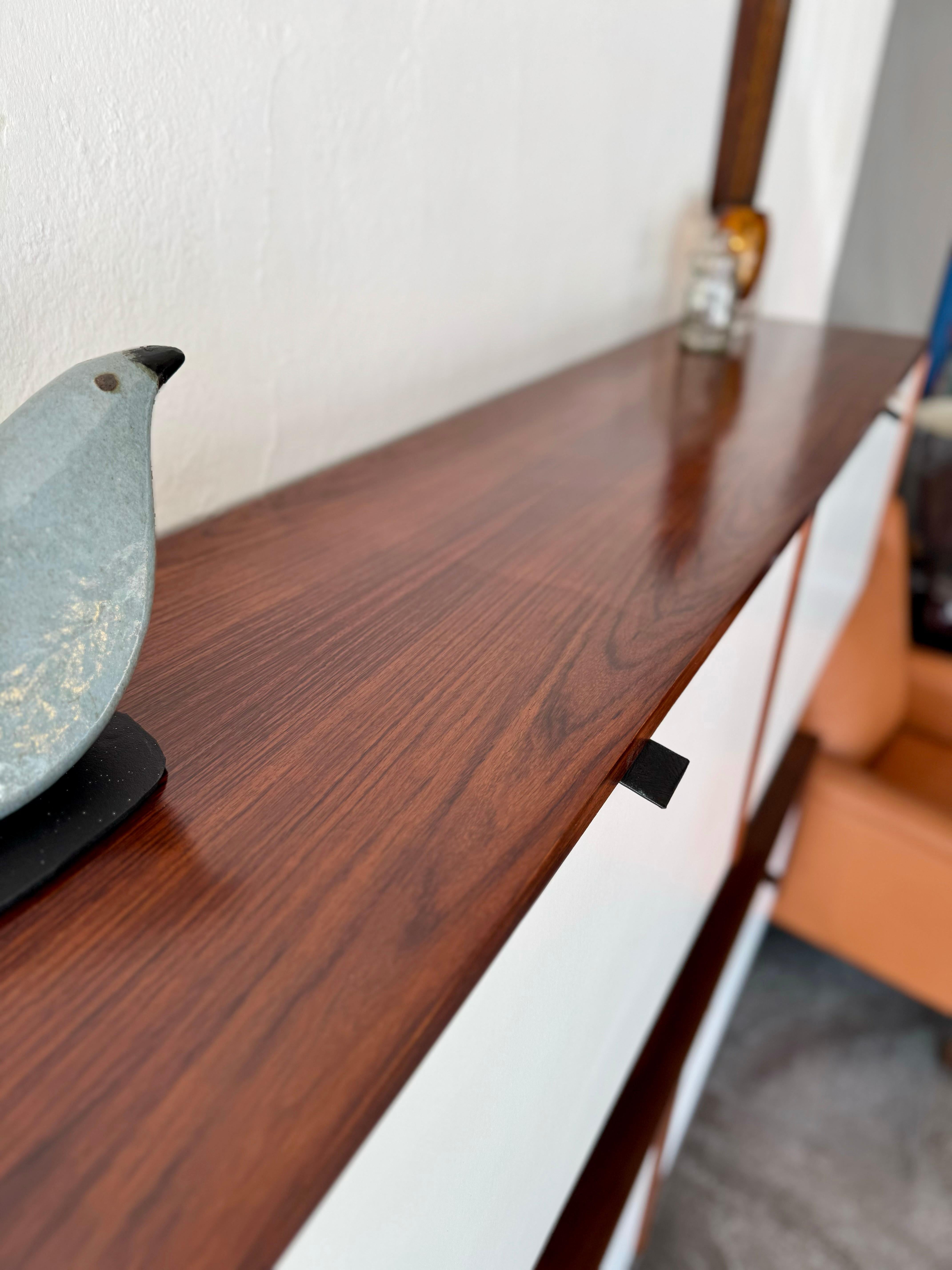 Pair of Florence Knoll Floating Credenza for Knoll Inc. In Good Condition For Sale In San Pedro Garza Garcia, Nuevo Leon