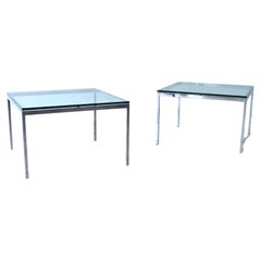 Paire de tables d'appoint carrées Florence Knoll en verre et chrome 2515T